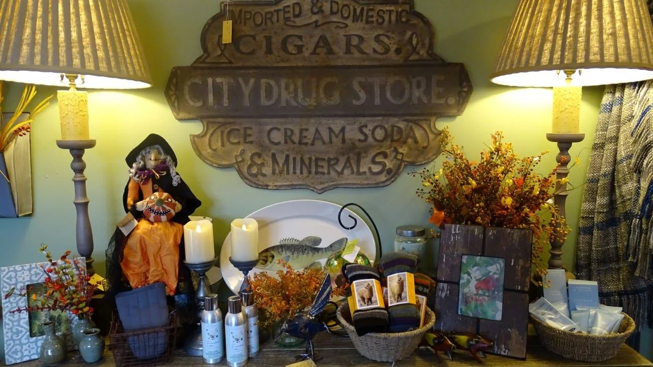 3 Reasons You’ll Love Fall Shopping in Sayner-Star Lake