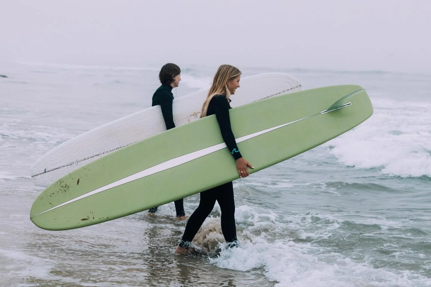 Crazy hazy fun with @chloecolemaan @summerromero1 &amp; @sea_love_surf caught by @jersson_barboza_photos #mamalawettiescatchmorewaves #ladylongboardrevolution #mamalasurfwetsuits #maytheworldbeyourocean #crazyfun
