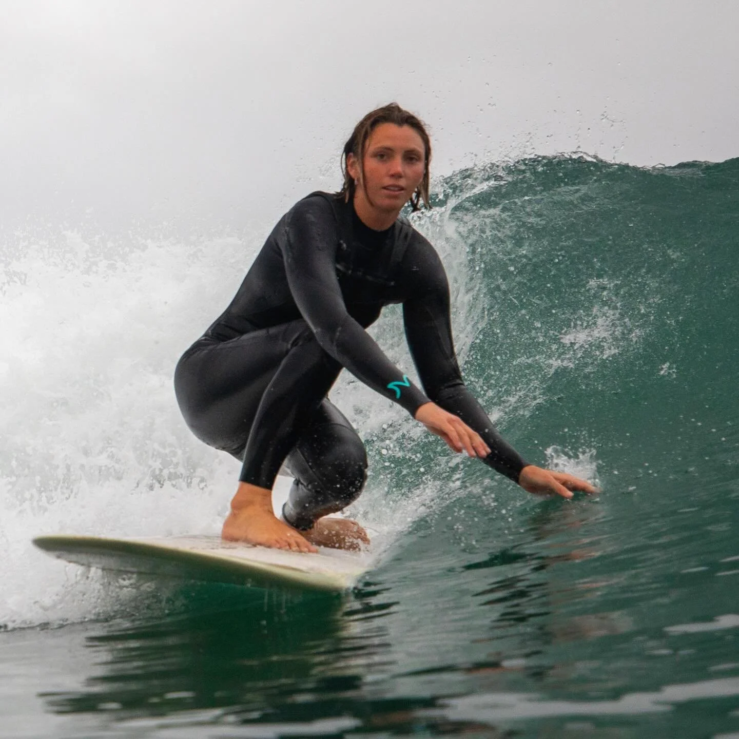 It&rsquo;s that time of the year! Women are calling our 2/2mm fullsuit the Ninja suit. Check it out and find out why.
#mamalawettierevolution #mamalawettiescatchmorewaves #mamalasurfwetsuits @scuba_scott82 @samanthamcnall @kcindasun