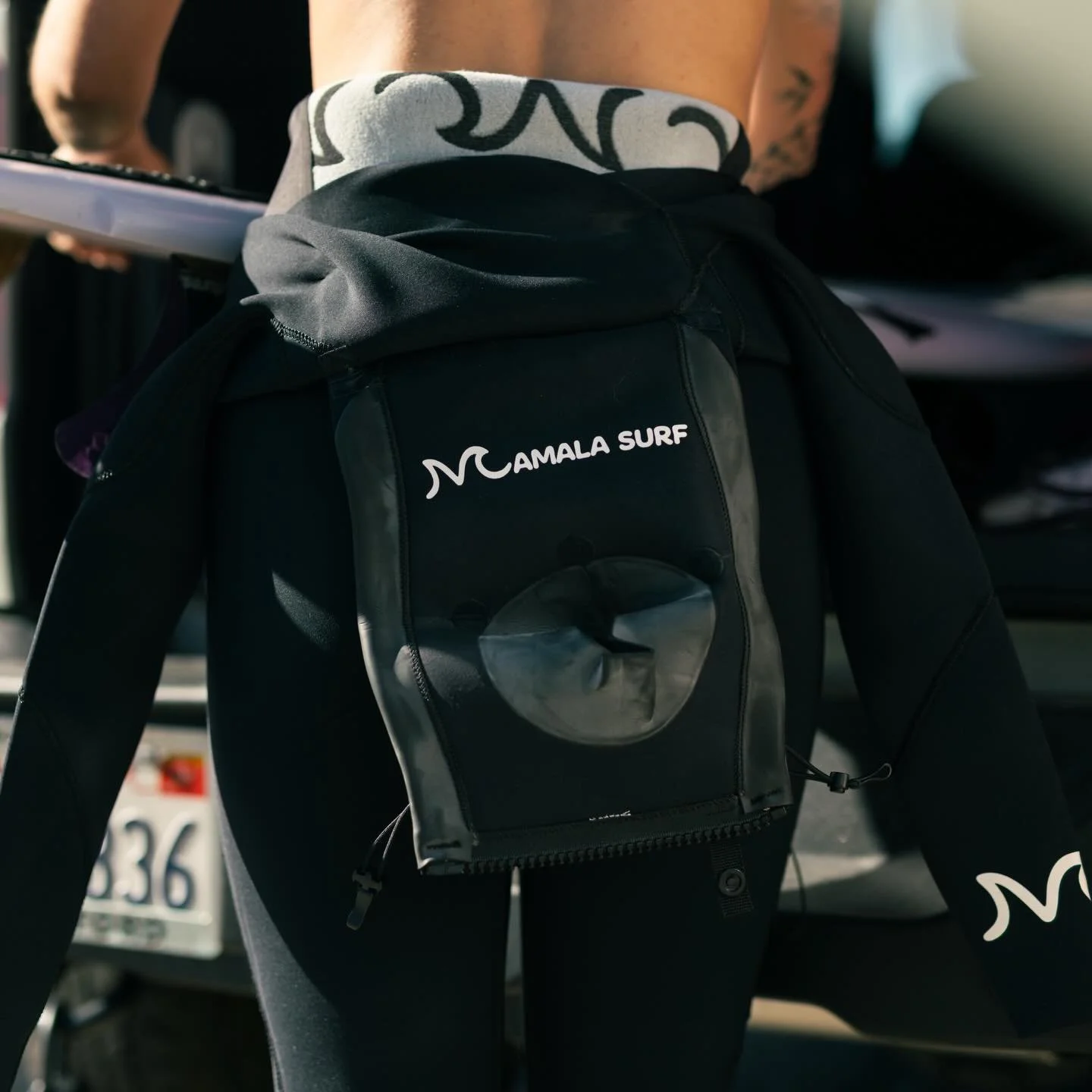 Anyone notice water temps dropped this am? Reach out, easy fix.
#mamalawettierevolution #mamalasurfwetsuits #coldwaterwomen @johnwilliam_photo 📷 @felony.melanie