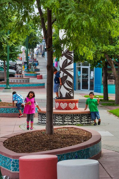 South Omaha-TreeofLife_Kun Day Light Bench Hearts Kids3_webview.jpg