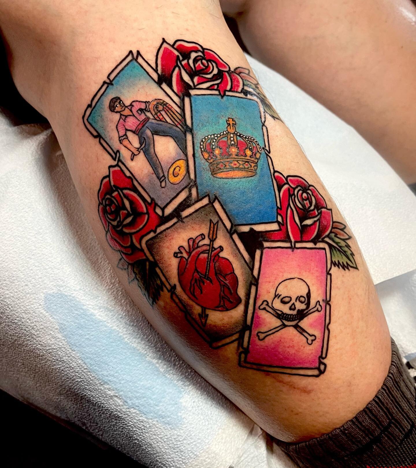 Loter&iacute;a 💀 ❤️ 🗡 👑 
More please 💥
Link in bio for booking✨