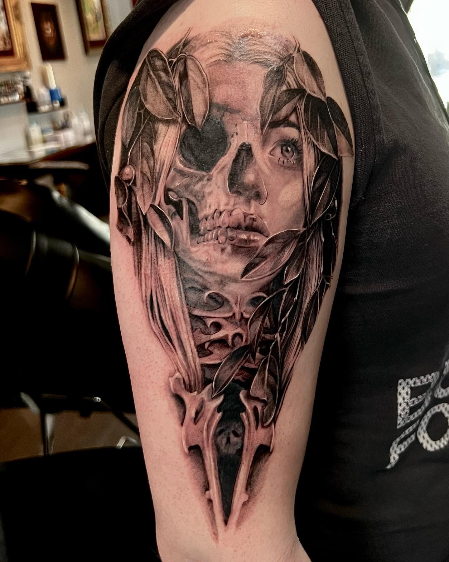 I loved doing this, thank you Seth! Sorry for the crap photo&hellip;. #tattoo #tattooartist #tattooshop #tattooideas #tattoos #tattoostyle #tattooart #tattoodesign #tattoos #blackandgrey #blackandgreytattoo #blackandgray #blackandgraytattoo #sandiego