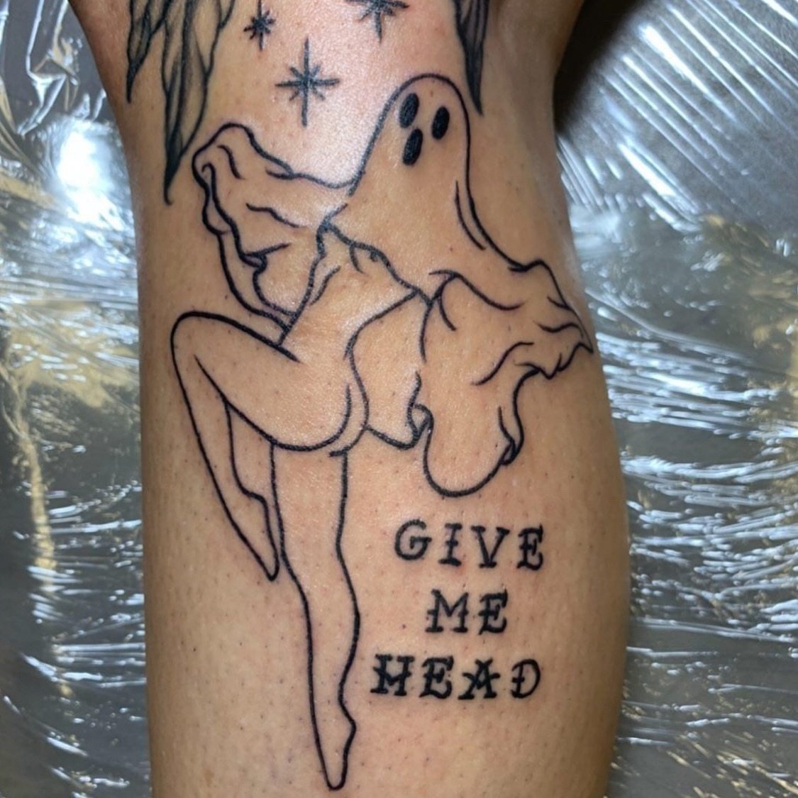 Equal opportunity head-hunters
&hellip;spooky season in full effect 
.
.
.
#GiveMeHeadTattoo #FunnyTattoos #TraditionalTattoos #IgnorantTattoos #SpookySzn #GhostTattoo #ChainsawTattoo #BlackAndGreyTattoo #SanDiegoTattoo #NorthParkTattoo #SdTattoo #Sa