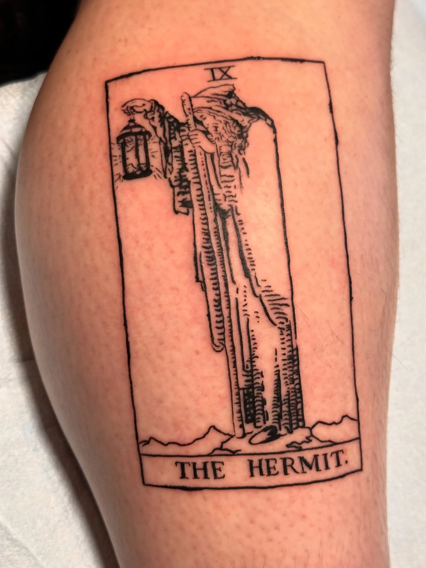 Solitude isn&rsquo;t loneliness, it&rsquo;s maintenance.
.
.
.
#TheHermit #TarotTattoo #BlackworkTattoo #LineworkTattoo #SpiritualJourney #InnerLight #SolitudeAndStrength #TattooArtist #SanDiegoTattoo #ArttTattoos #Etching #EtchingTattoo #SDTattoo #N