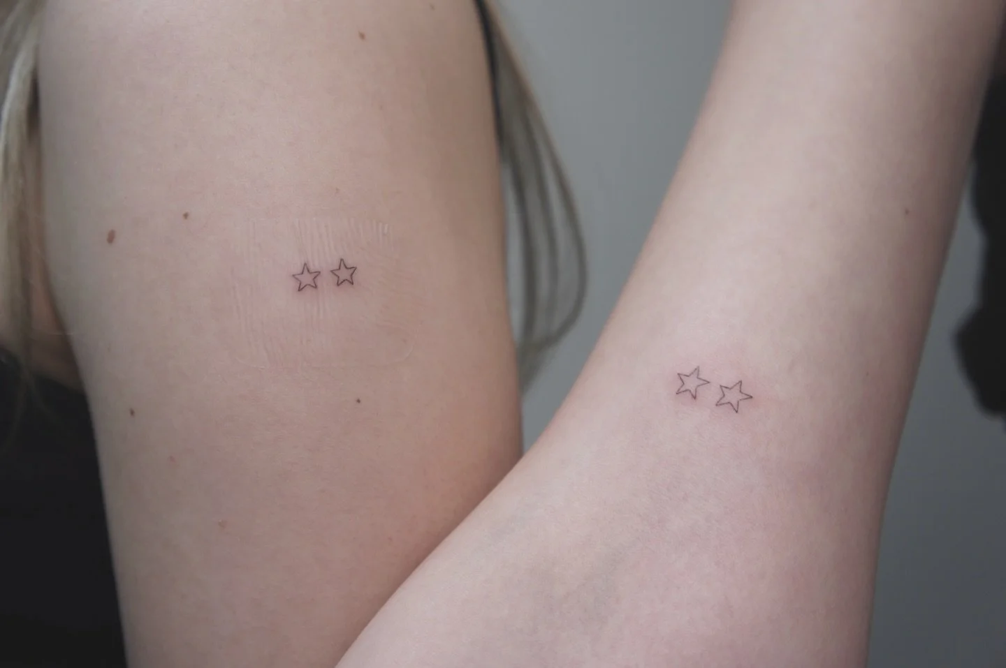 Little matching stars ⭐️⭐️ 

#matchingtattoos #mississaugatattoo #oakvilletattoos