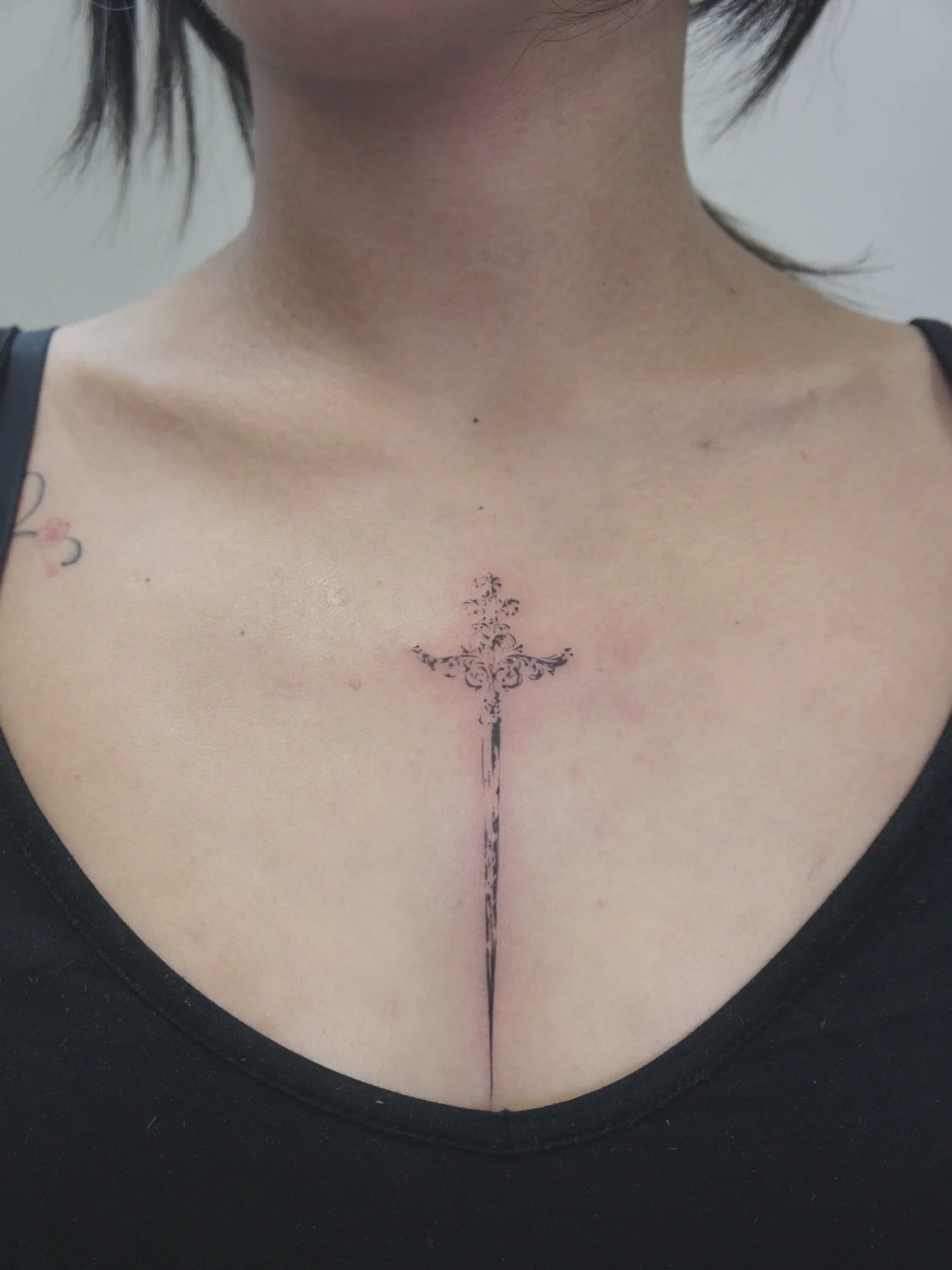 ⋆༺𓆩⚔𓆪༻⋆
This placement is so good !

#mississaugatattoo #oakvilletattoos #swordtattoo