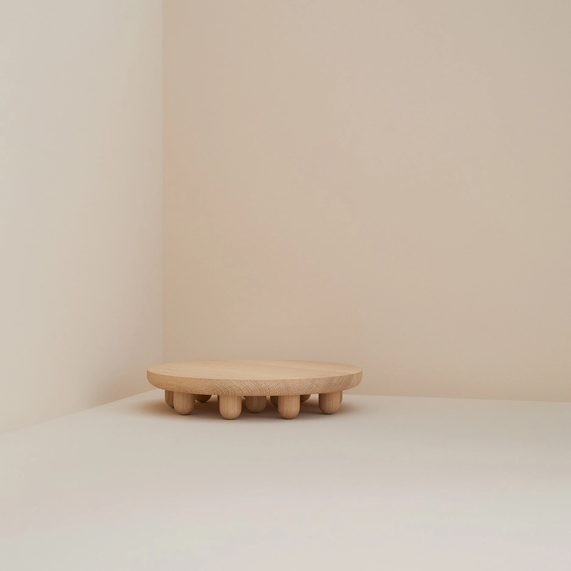 S1777_Nicolene van der Walt_No4 CAKE STAND Collection_MEDIUM_NATURAL-OILED OAK_Photographer Anne Deppe.jpg