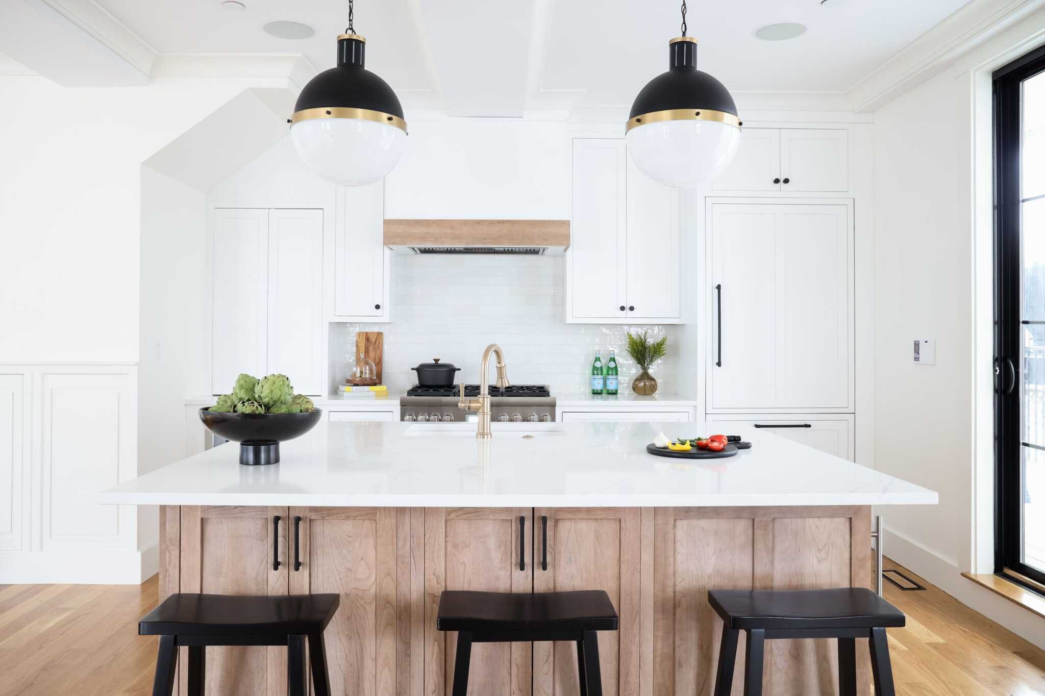 white kitchen.jpeg