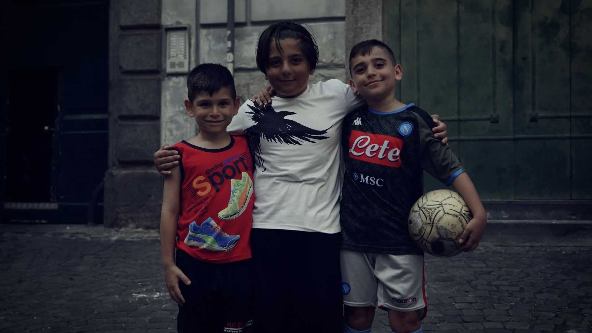 Napoli!_Fiorenza_16x9.00_00_56_15.Still032.jpg