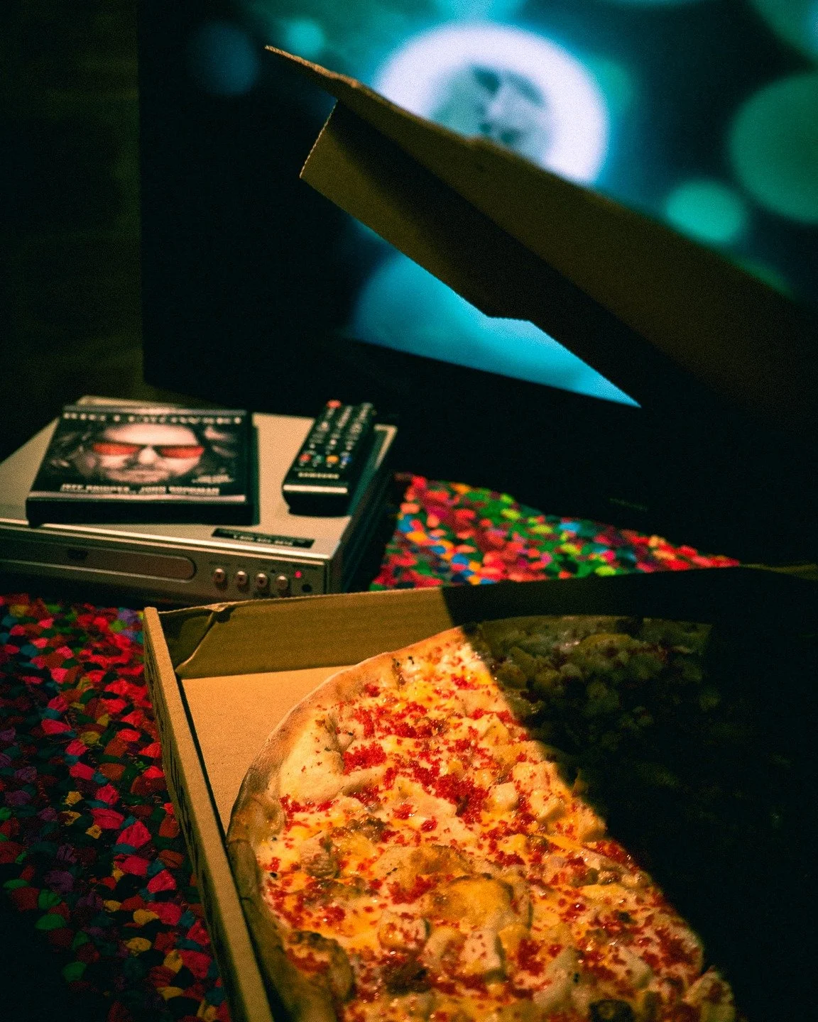 We put Hot Cheetos on pizza and its good... if you don't like "Yeah, well, you know, that's just, like, uh, your opinion, man"

The Dude: Ranch base, mozzarella, chicken, bacon, cheddar, flaming hot cheeto dust. * Inspired by THE BIG LEBOWS