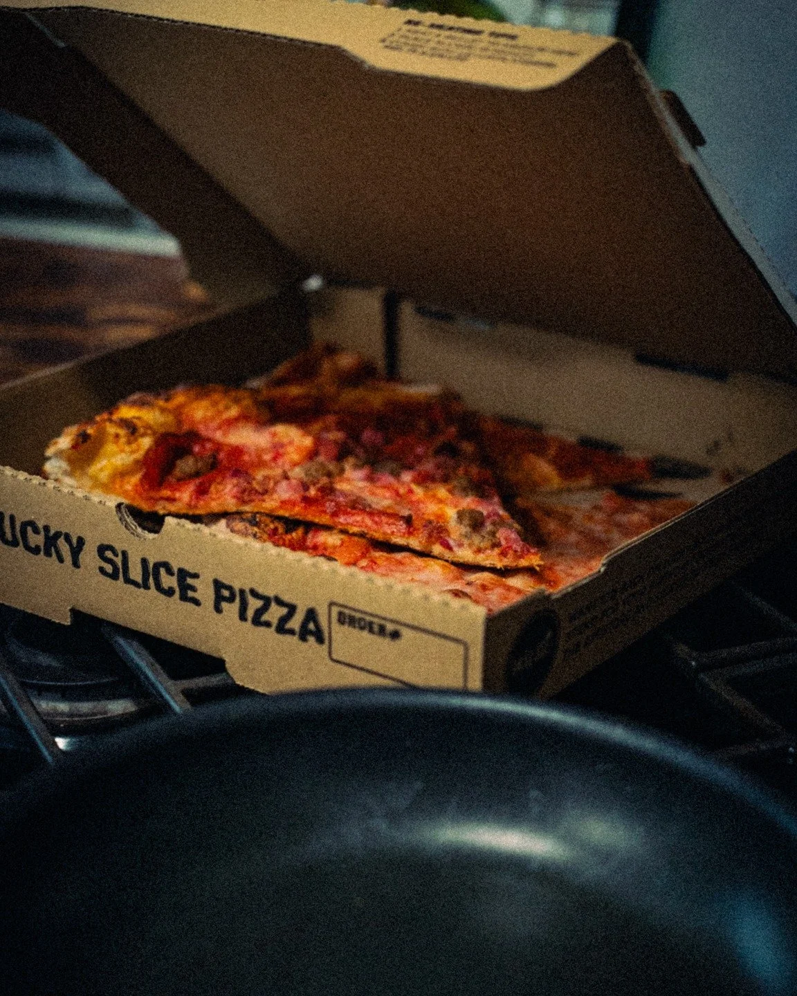 We're officially boycotting microwaves because have you ever tried to warm a slice in one of those things? Worst experience ever.

So here is how to Re-Heat your slice... our way ✌

1. Heat a Skillet To Medium Heat

2. Place Slice(s) in Skillet

3. C