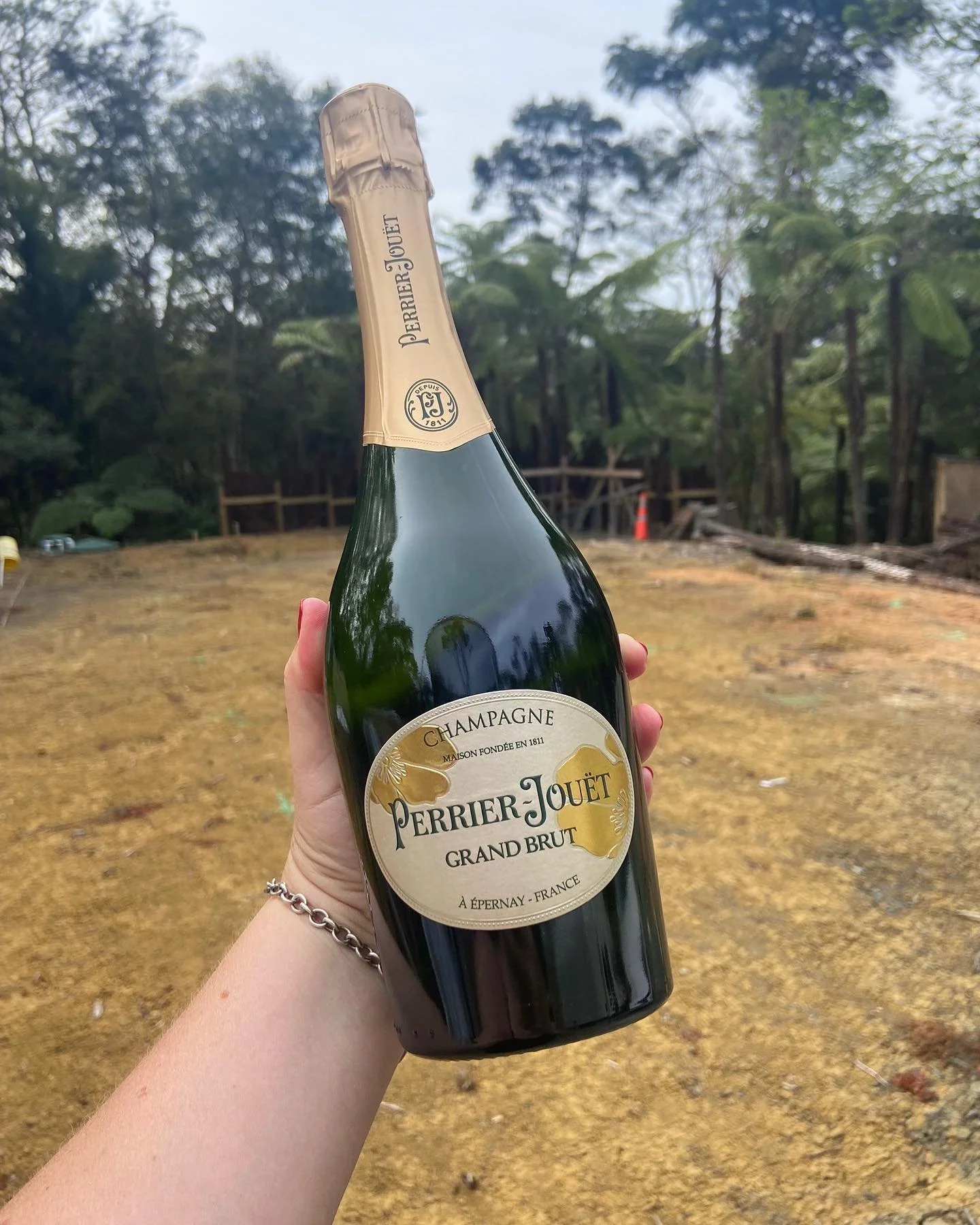 We love receiving positive feedback ❤️

&ldquo;It&rsquo;s been a long road to get here but we can finally pop this bottle of champagne that has been patiently waiting for 18 months- and I can hand on heart say that we have only got here thanks to Bur