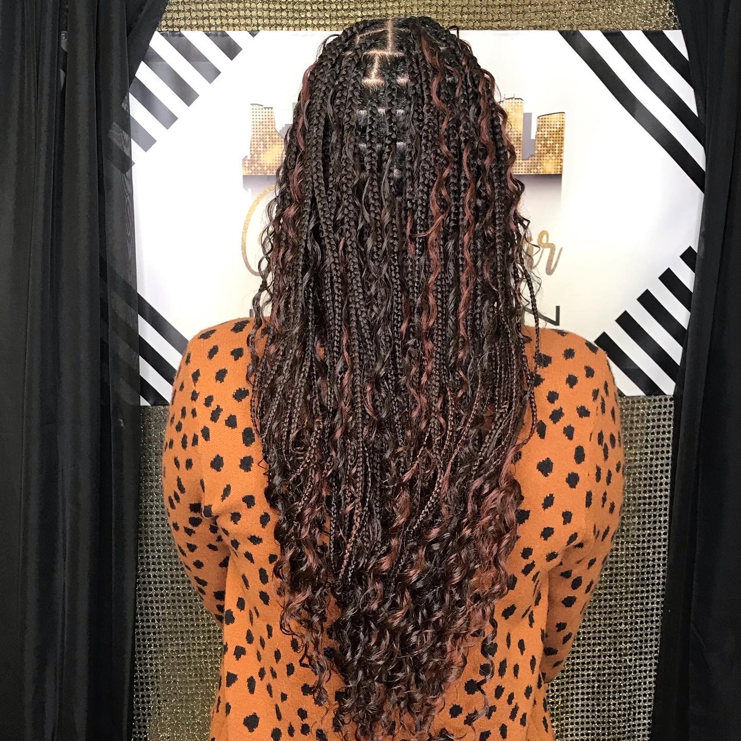 𝑯𝒐𝒖𝒔𝒕𝒐𝒏 𝑩𝒓𝒂𝒊𝒅𝒊𝒏𝒈 𝑺𝒂𝒍𝒐𝒏 👑, Medium large knotless Gypsy  braids 💕💕💕💕 #houstonbraider #bohemianstyle #gypsybraids