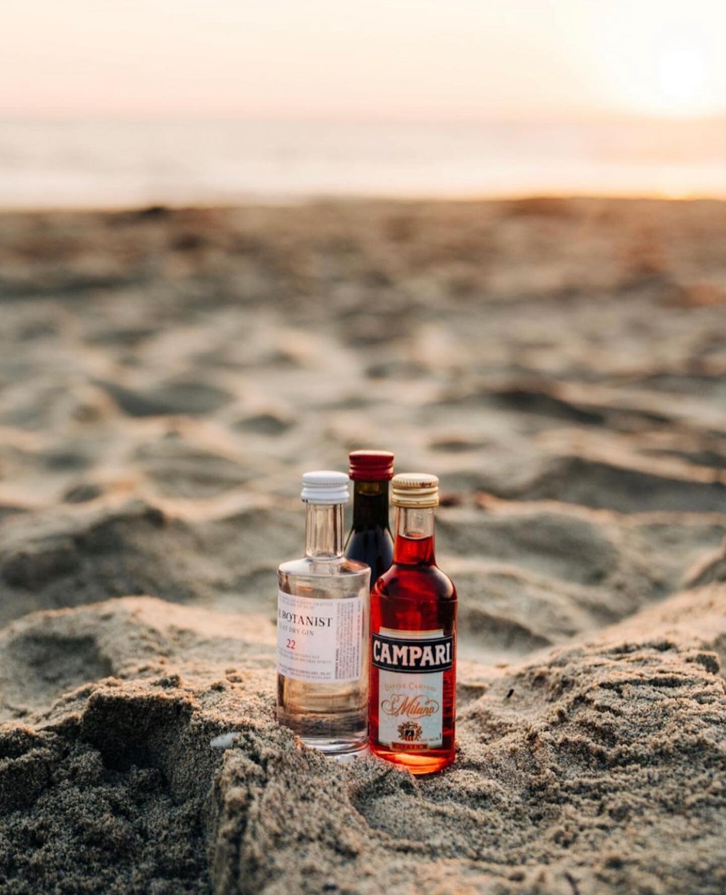 | 𝐒𝐢𝐦𝐩𝐥𝐲 𝐚 𝐦𝐚𝐭𝐭𝐞𝐫 𝐨𝐟 𝐠𝐨𝐨𝐝 𝐭𝐚𝐬𝐭𝐞.&trade;🩸

Celebrating the lifestyle &amp; spirit of the Negroni.
Tag: @negroni.szn #negroniszn 
Subscribe: negroniseason.com (link in bio)

📷 @charlie.suominen