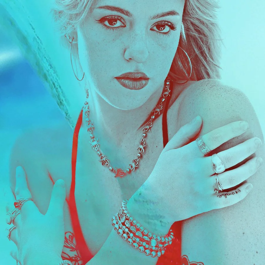 Creative lighting in studio for singer song writer