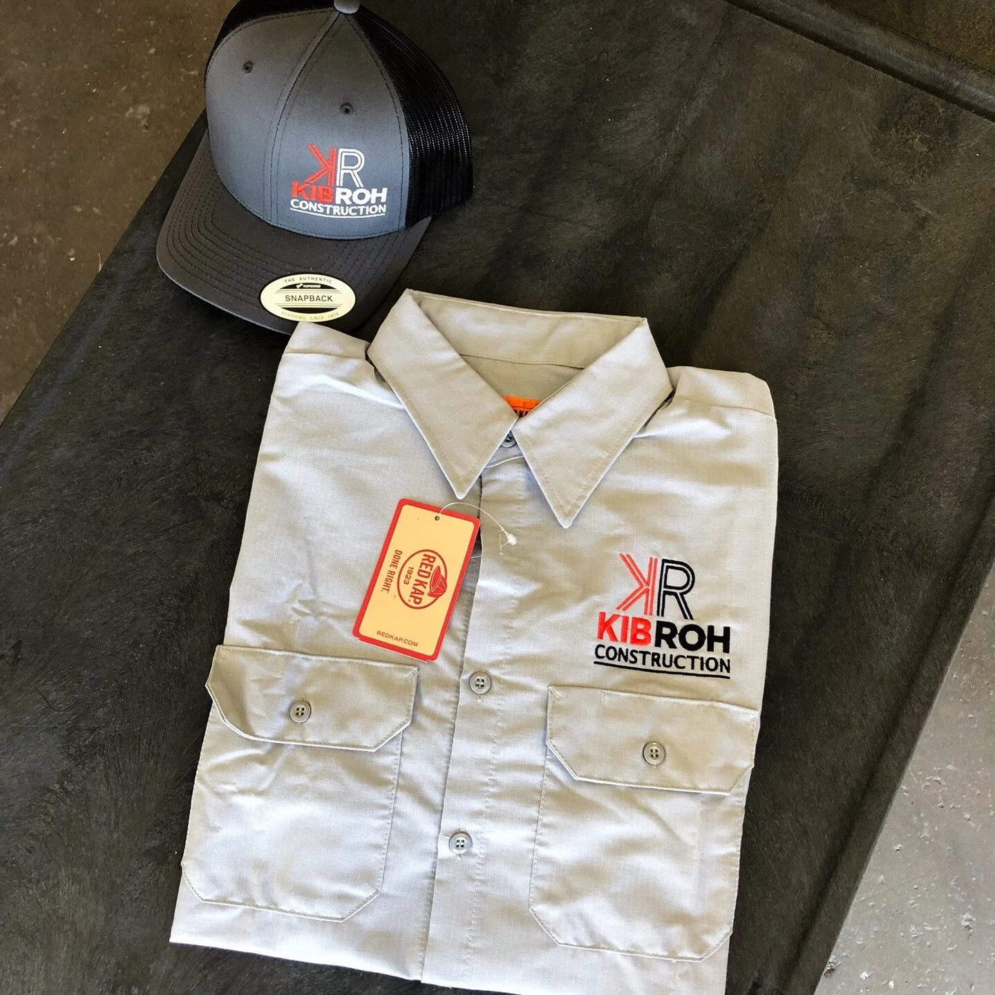 Make your team look the part! Embroidered work shirts and hats add instant professionalism and credibility to your company's brand 👍