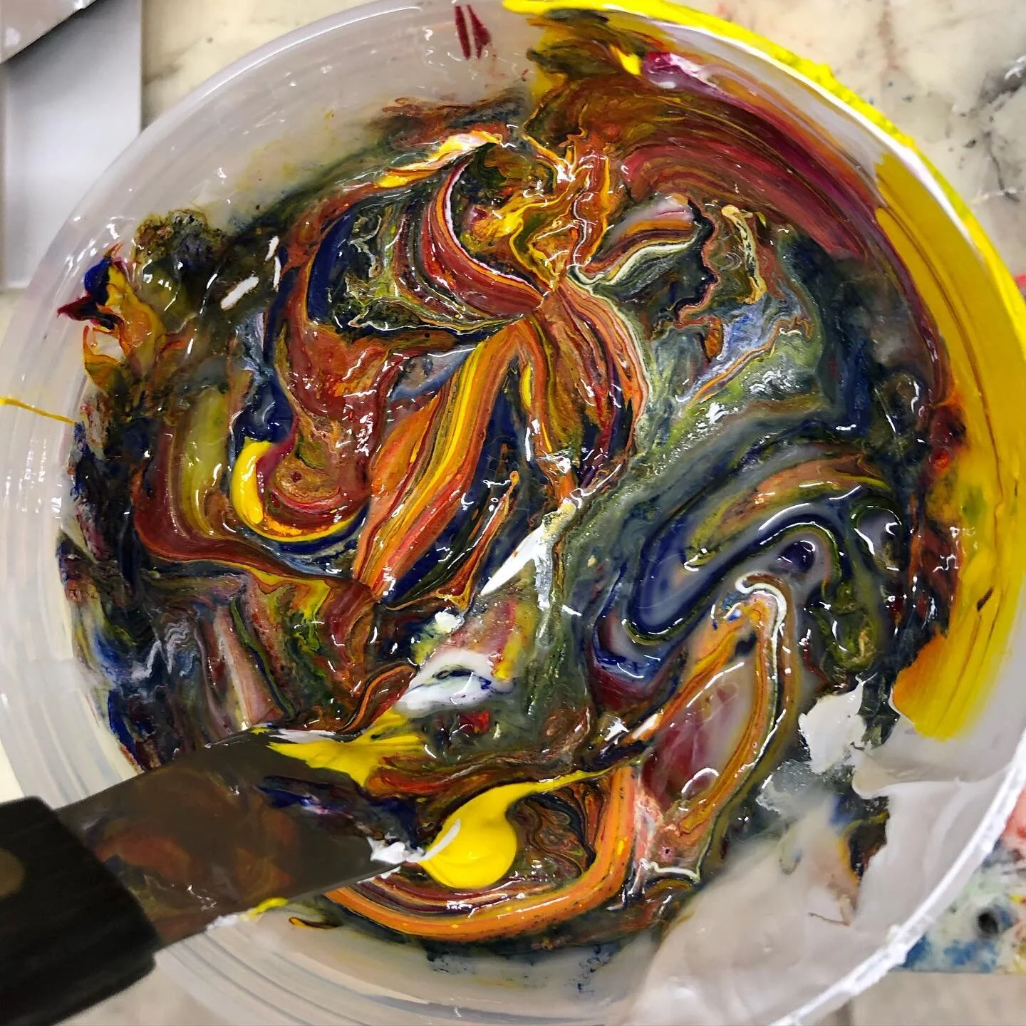 The right color can make all the difference in your design 🎨 
That&rsquo;s why we mix custom Pantone colors to make sure it&rsquo;s perfect! (This one is 7618C) 
.
.
Link in bio to get started with a quote ⚡️