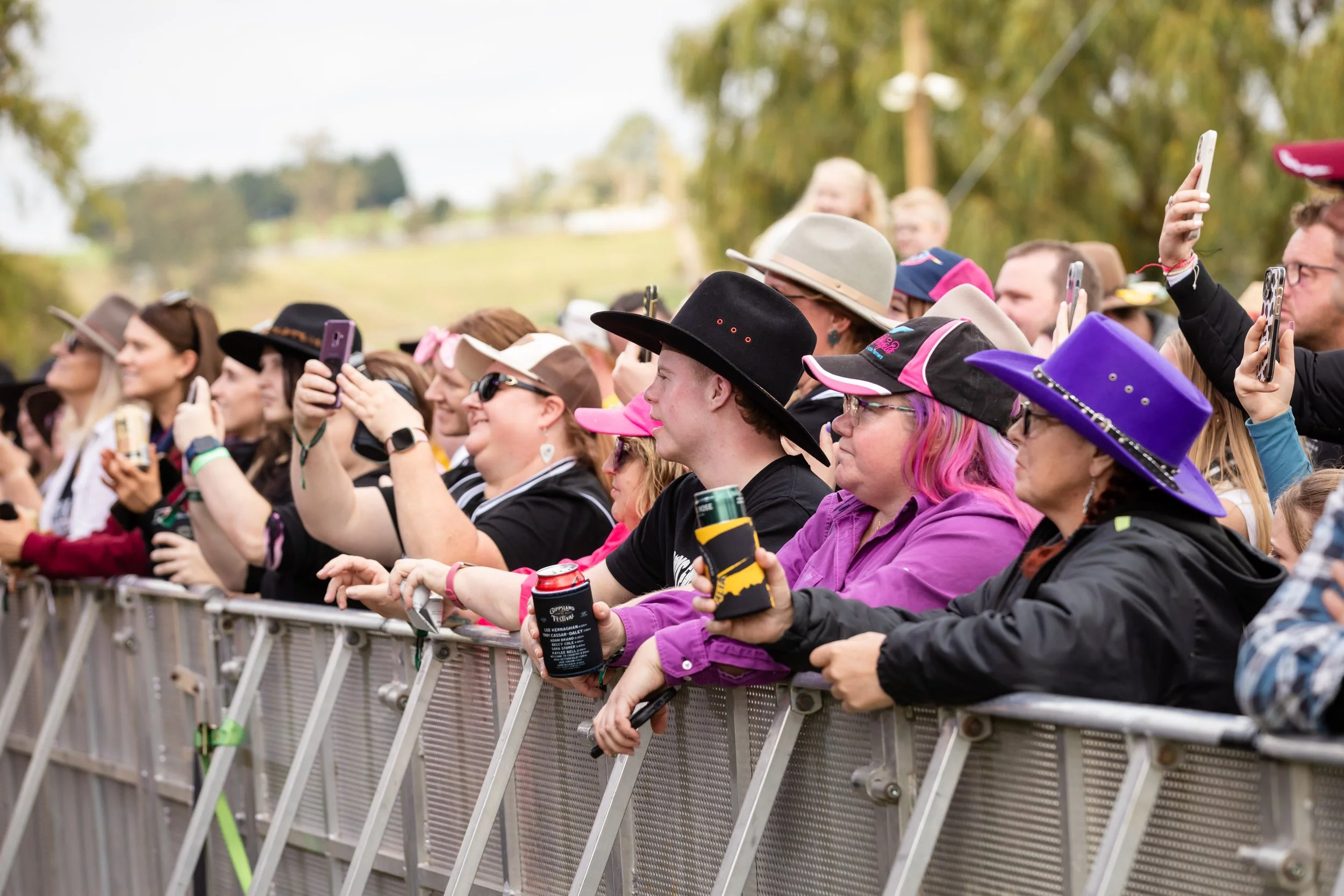 GippslandCountryMusicFestival2023_crowd_KimKeltiePhotography_0H1A01221LowRes.jpg
