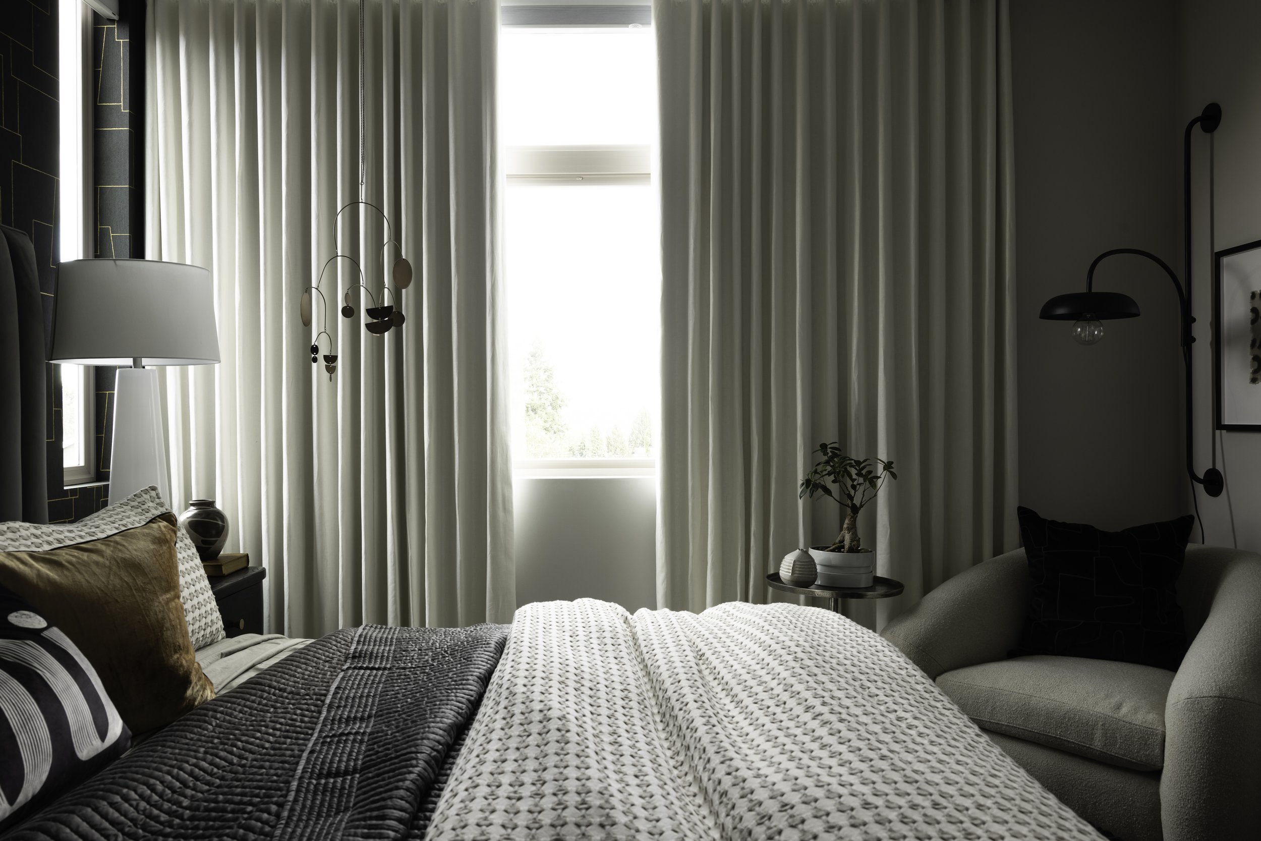 ML TUBE Wide Full Window Wall. Landscape. 423.jpg
