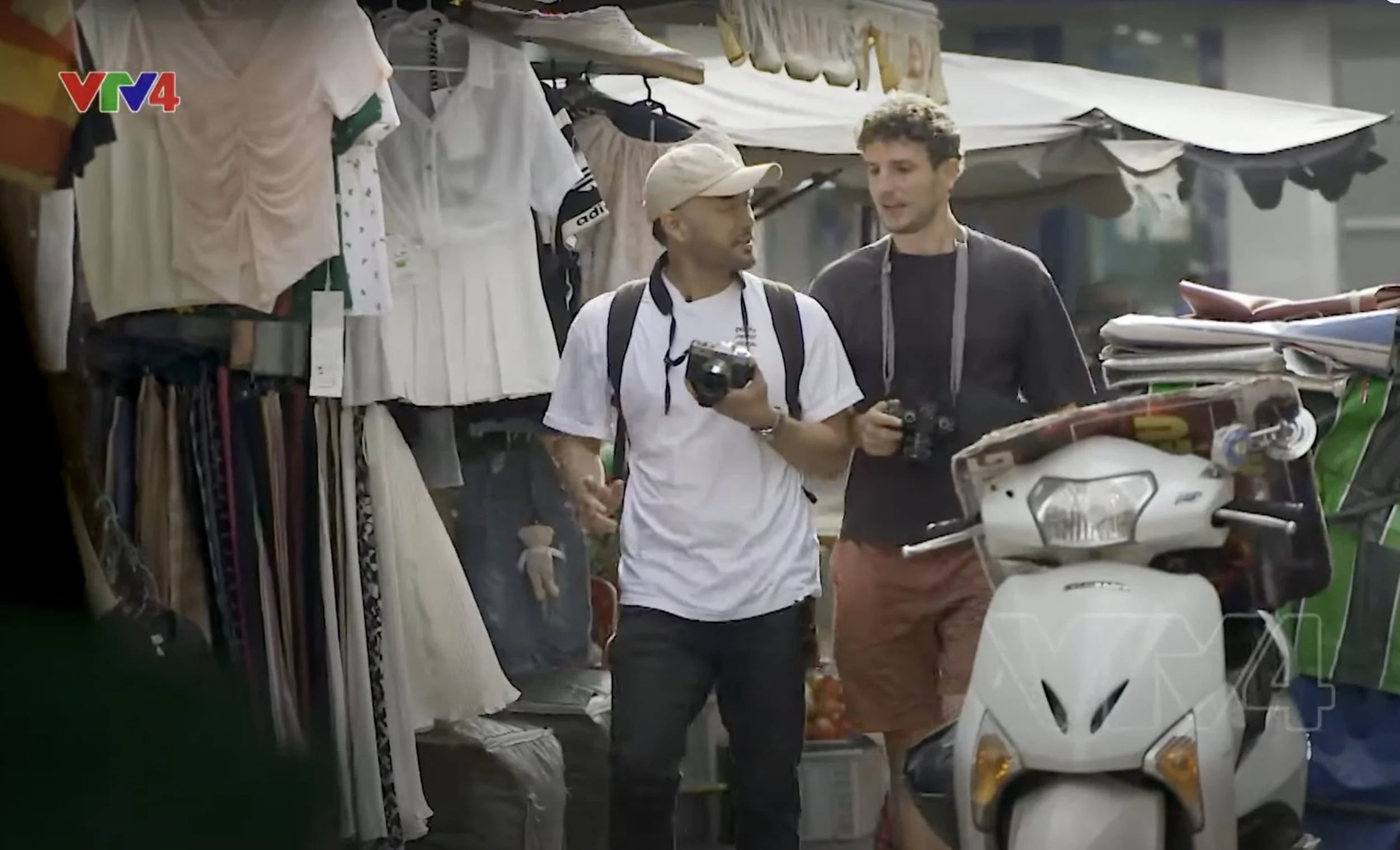 Vietnam Discovery : A small corner in the heart of a big city