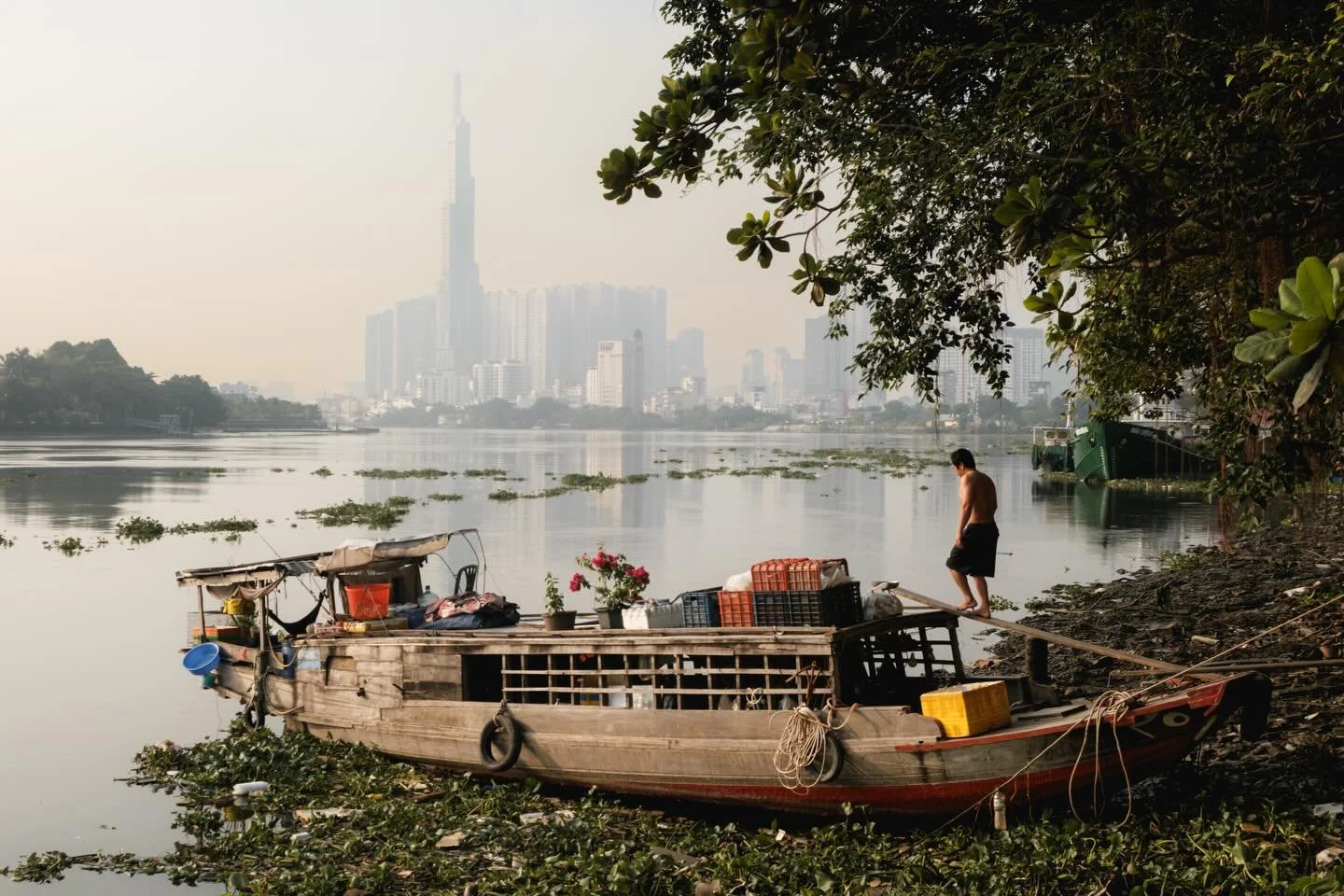 [SAIGON] Some images from a recent Explore an island of wonders tour
&bull;
Join me on an immersive photography tour and capture the real Saigon through your lens

#saigonphotours #streetphotography #vietnamstreets #fujilfilmvietnam