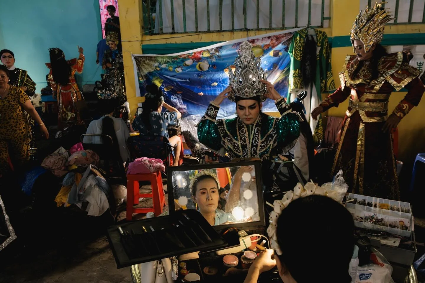 [WHALE FESTIVAL] Backstage
&bull;
&bull;
&bull;
What dreams are made of #MyVietnam #streetphotography #vietnamstreets #fujifilmvietnam #saigonphototours
