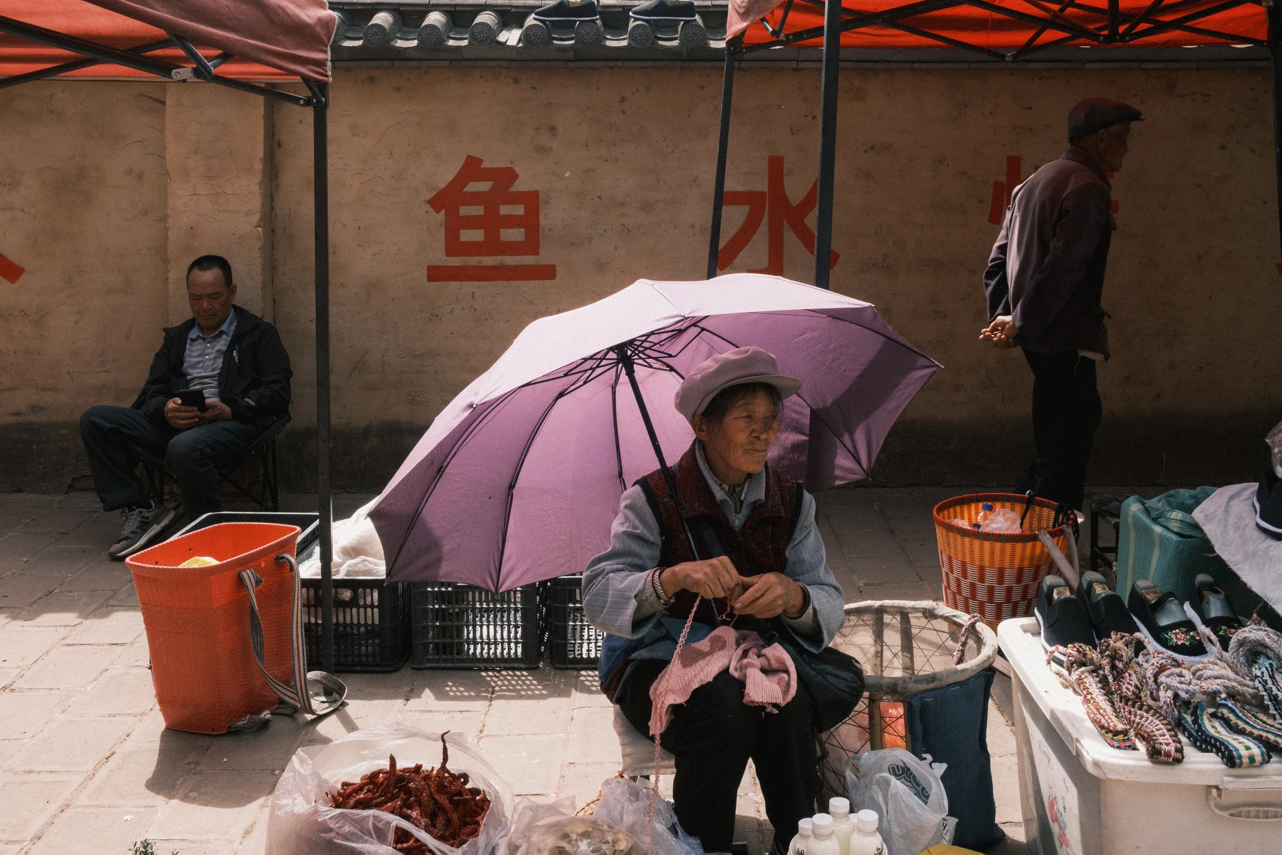 Friday market in Shaxi old town 
