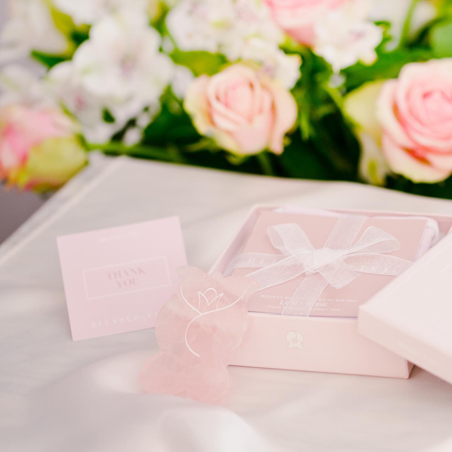 Pink Post for Mother&rsquo;s Day 💌✨

Have you got your Mother&rsquo;s day gift ready yet? Well, if you haven&rsquo;t, don&rsquo;t worry there&rsquo;s still time! 

For Mums that love their luxury skincare, crystals, and anything pink! 🥰, our Luma R