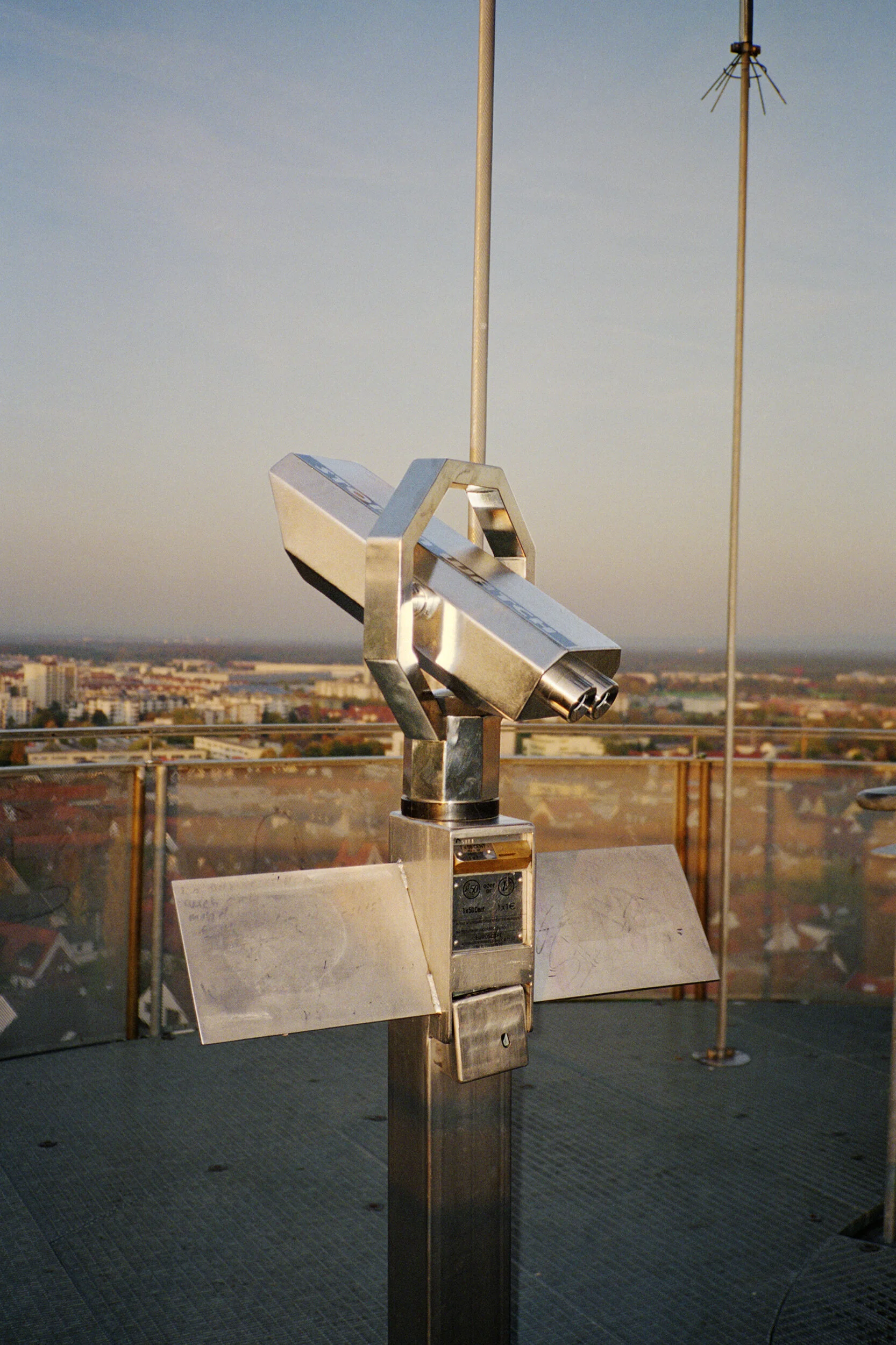 02Wearenotrobots_Nina_NMohadjer.jpg