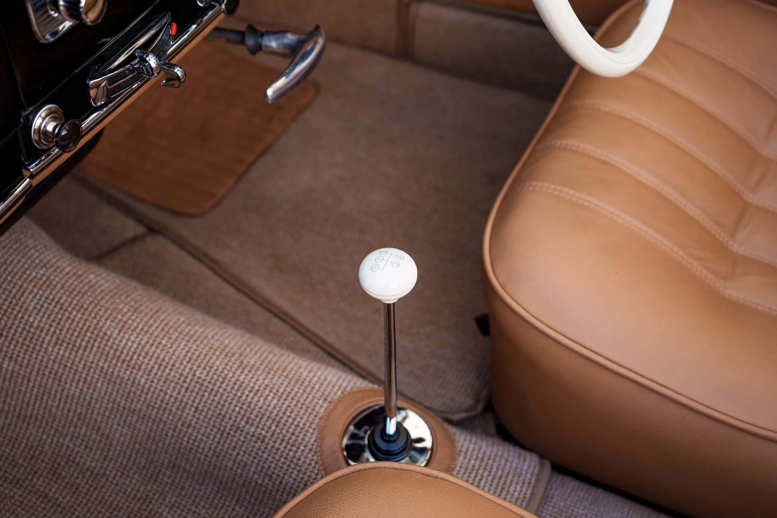 Black-Tan 190SL-16.jpg