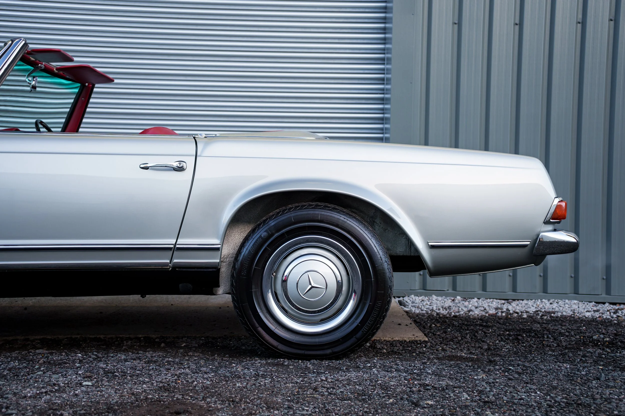 Silver-Red 230SL-15.jpg