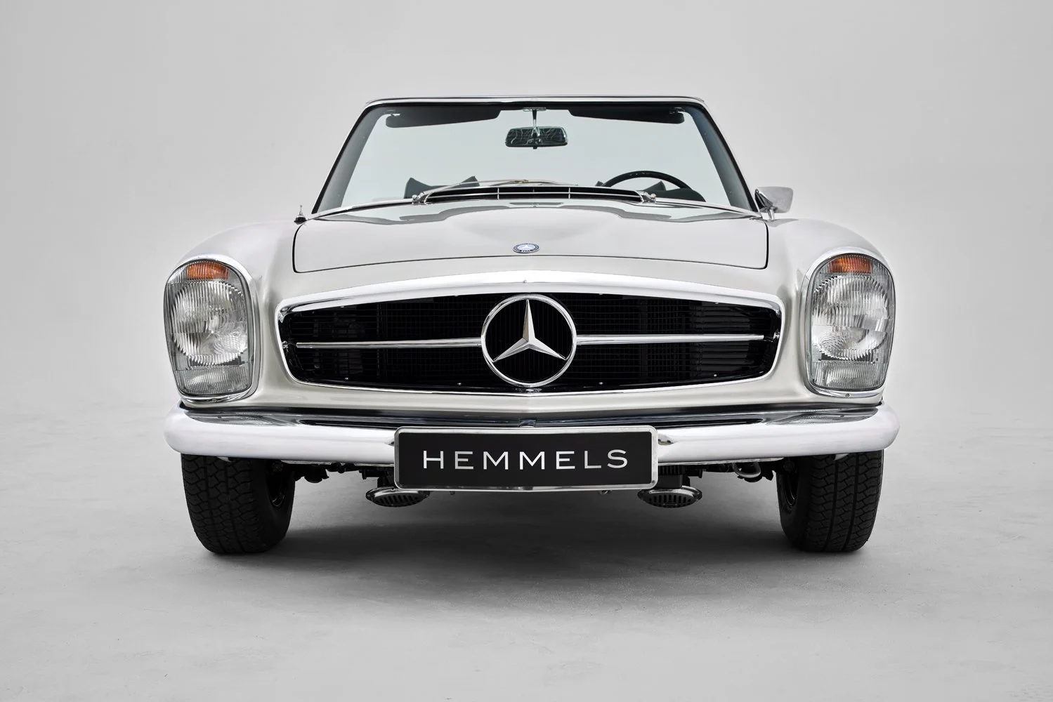Mercedes_Pagoda_szary_12.jpg