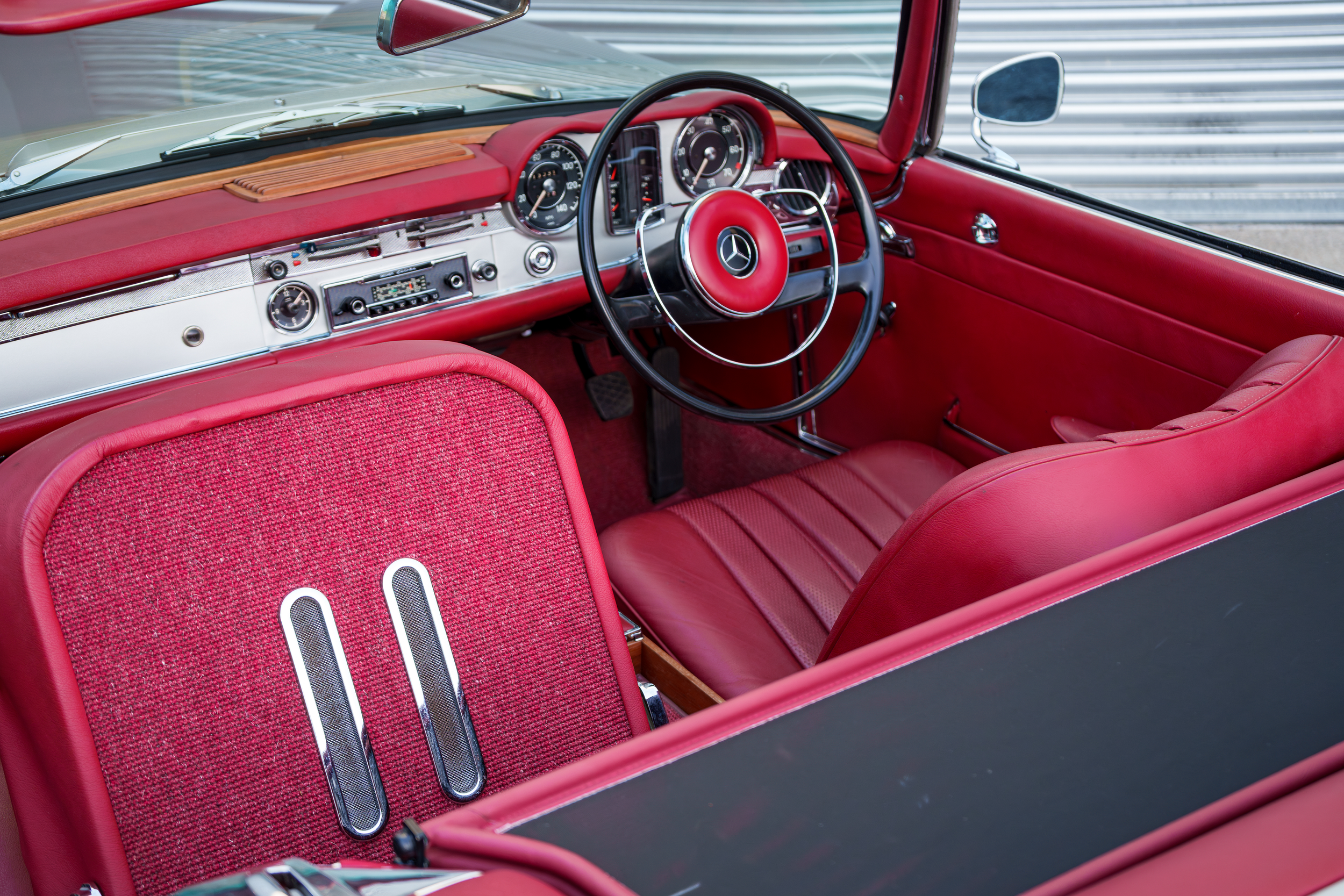 Silver-Red 230SL-20.png