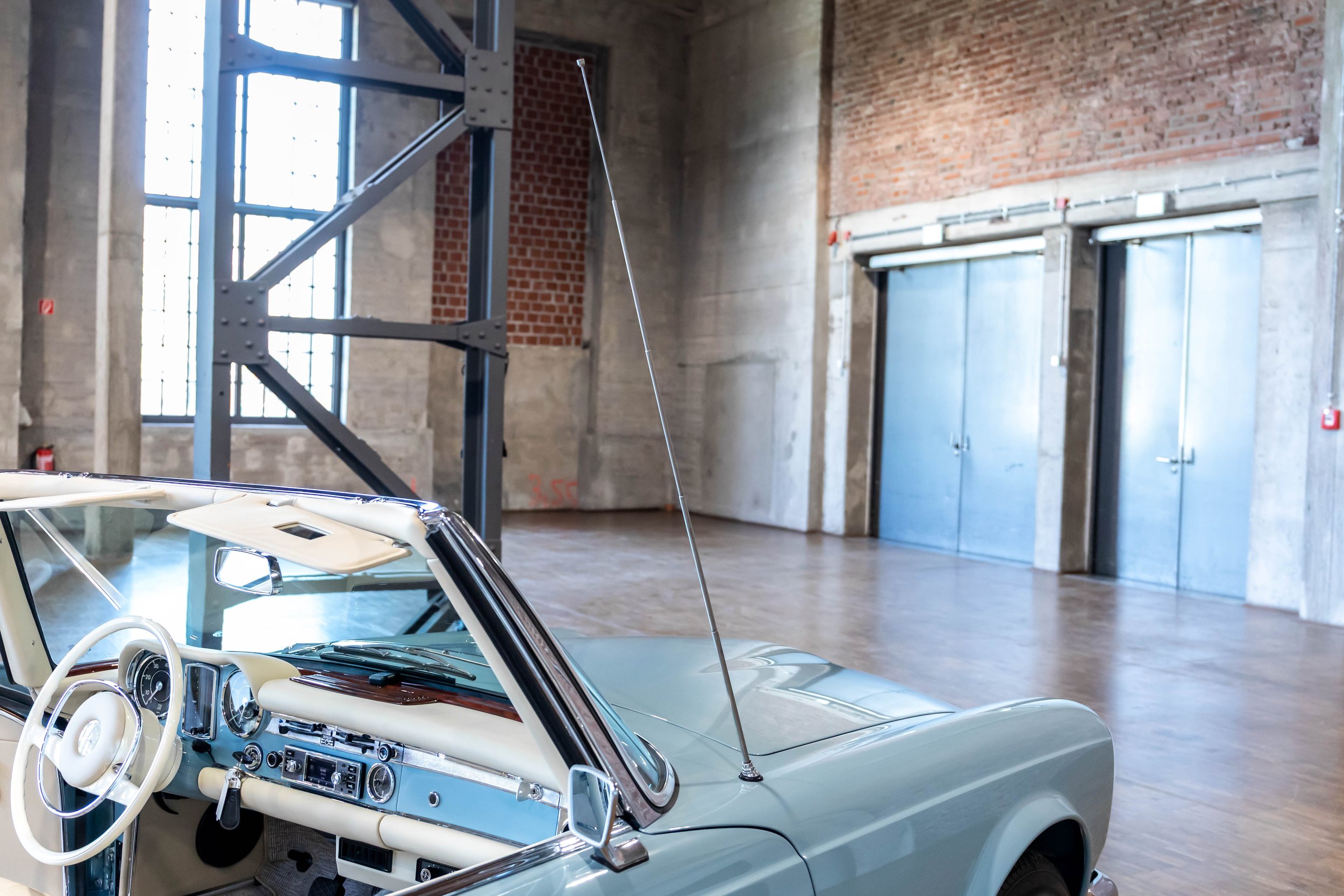 Mercedes-Benz 280SL Pagode - Mobile --47.jpg