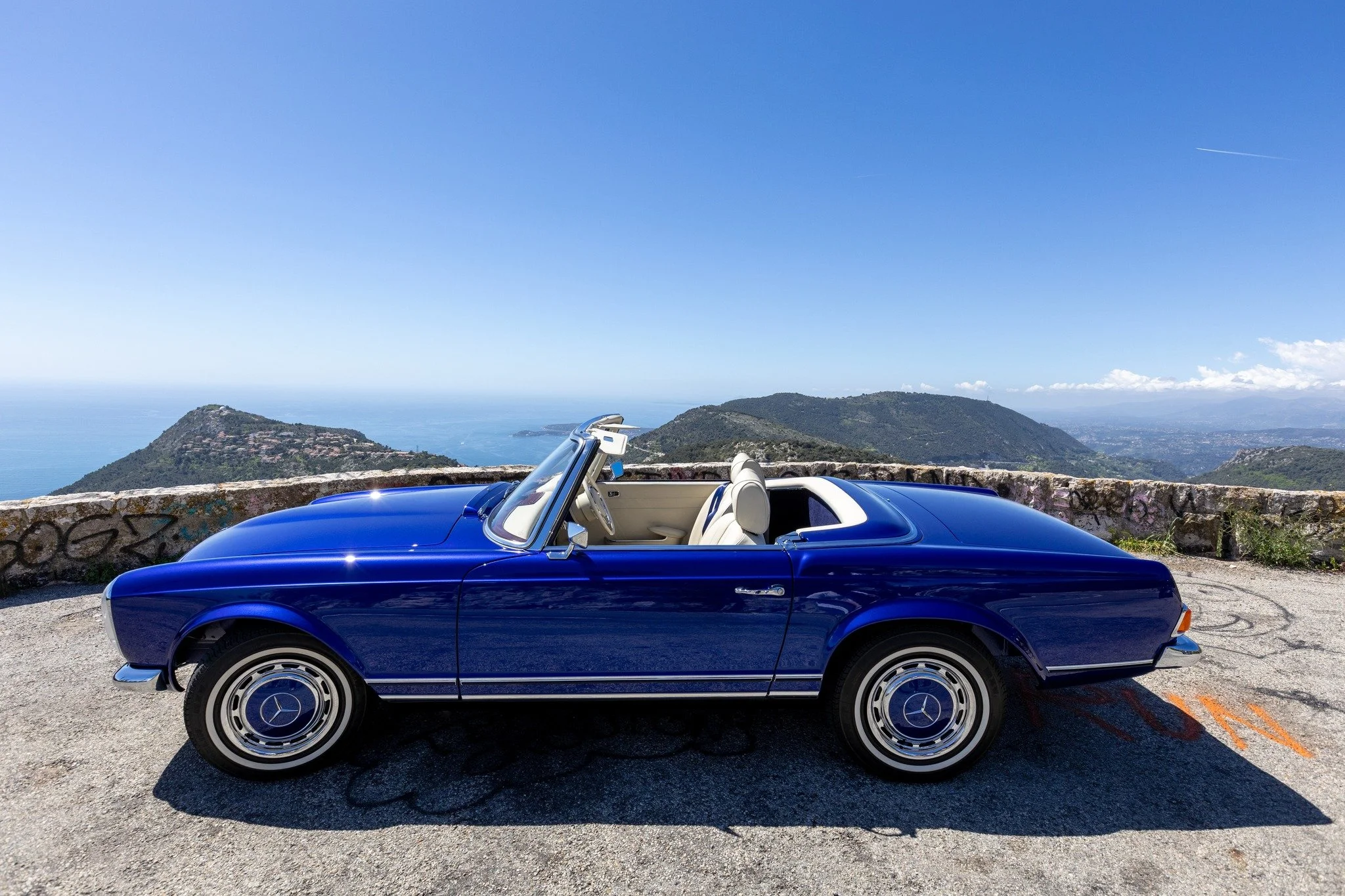 The colours of the Med above Monaco inspired this stunning 280SL Pagoda. Let us create your dream classic.