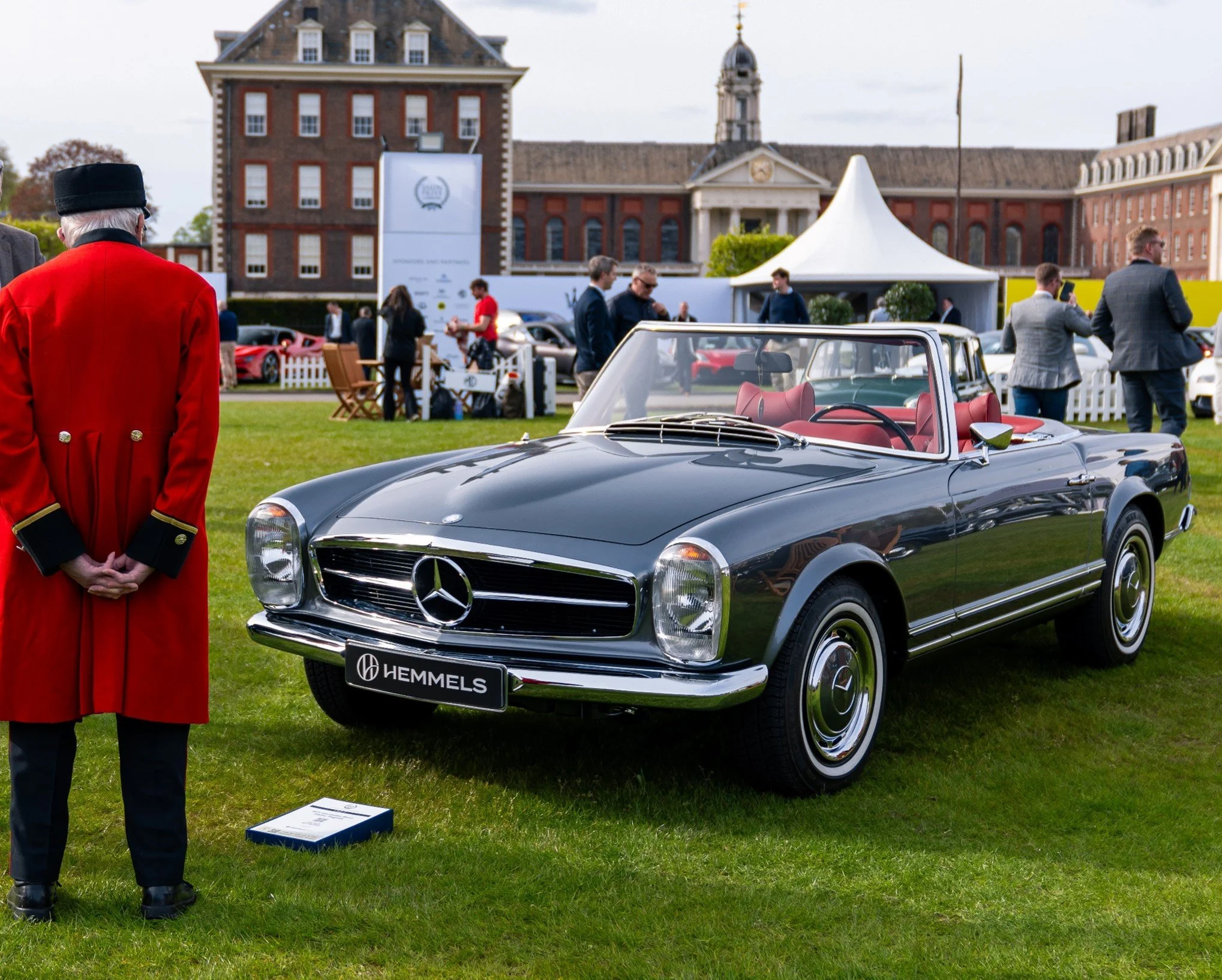 Now in the USA !  This stunning 280SL is ready for viewing in the USA. Get in touch for details.