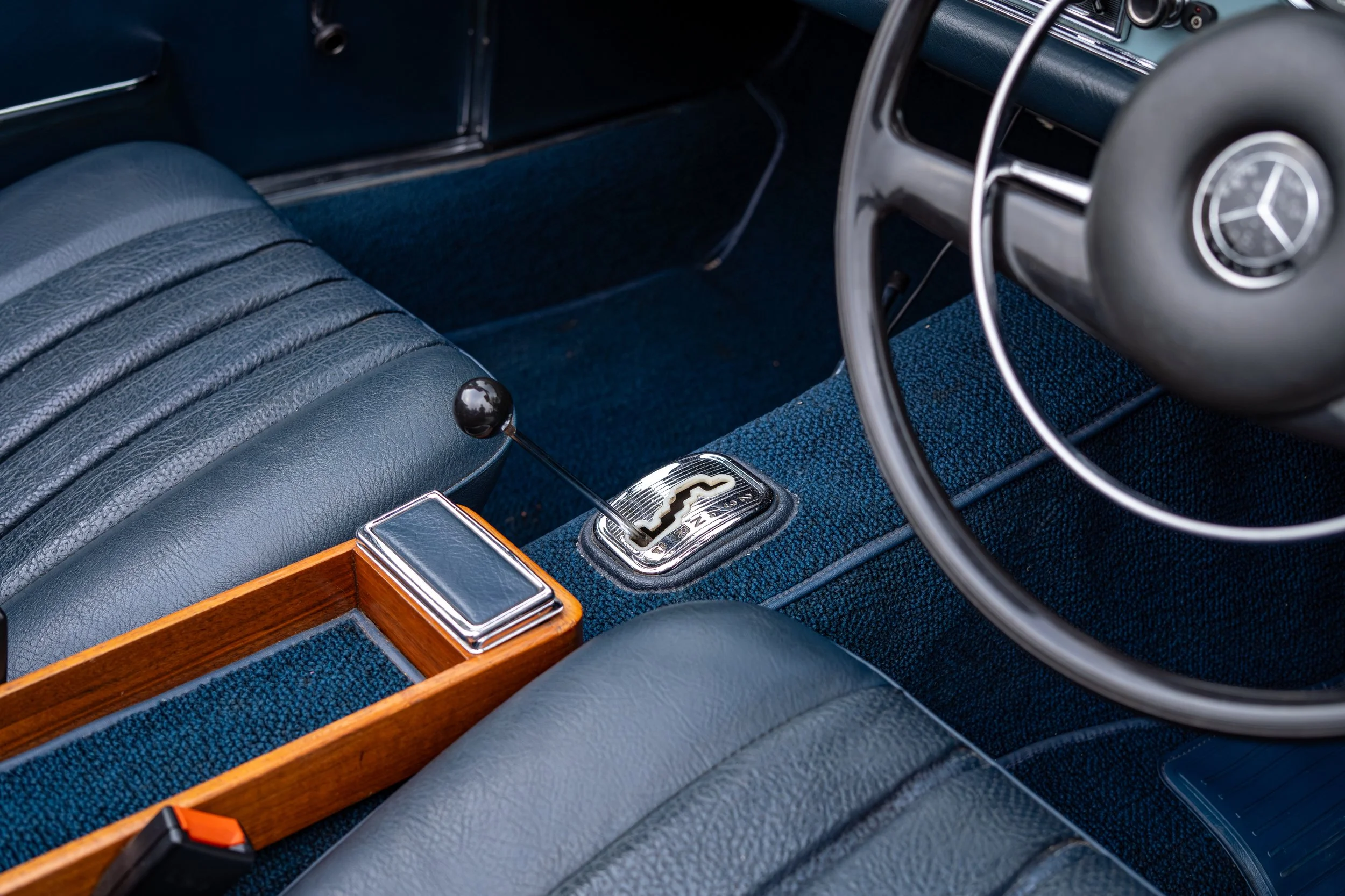 Blue 280 SL Pagoda-28.jpg