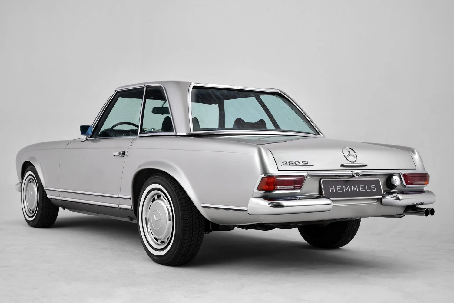 Mercedes_Pagoda_szary_02.jpg