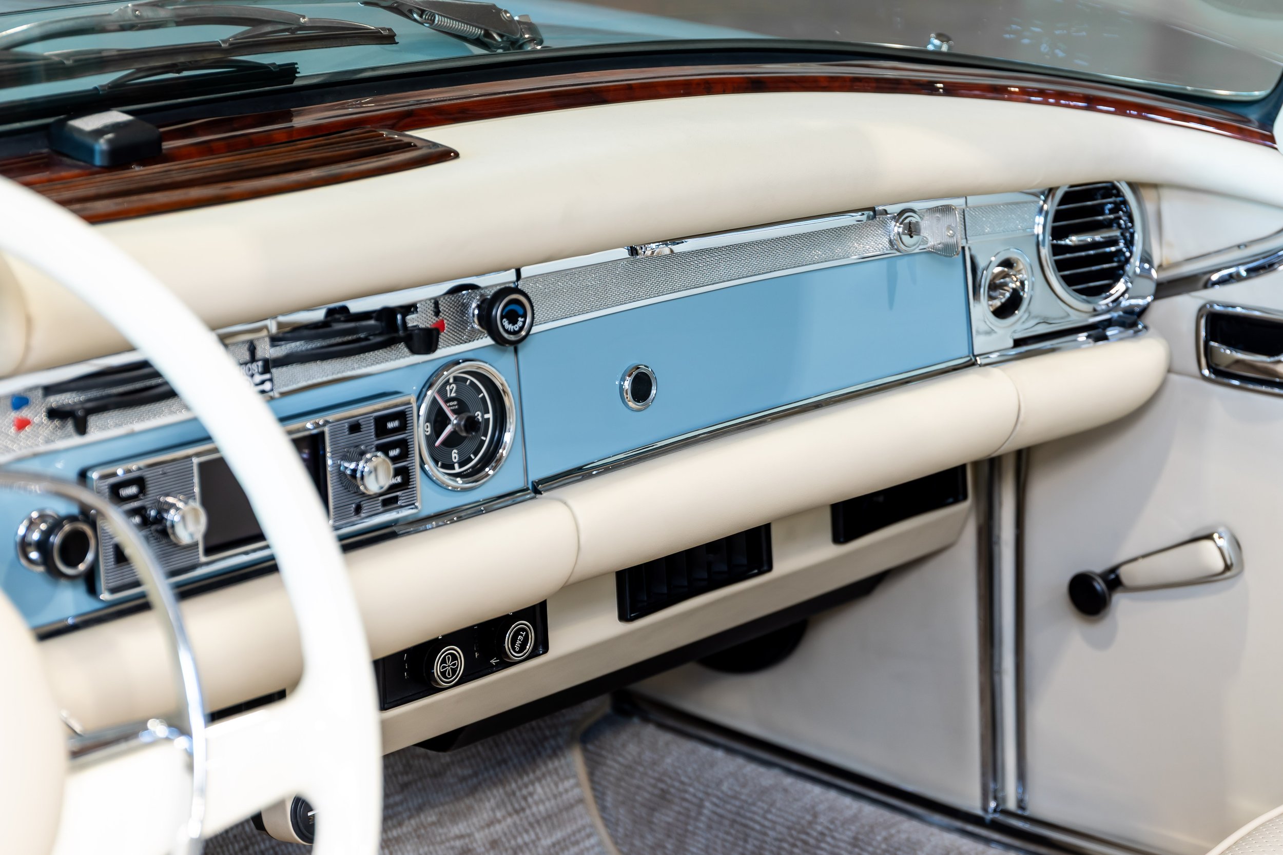 Mercedes-Benz 280SL Pagode - Mobile --38.jpg