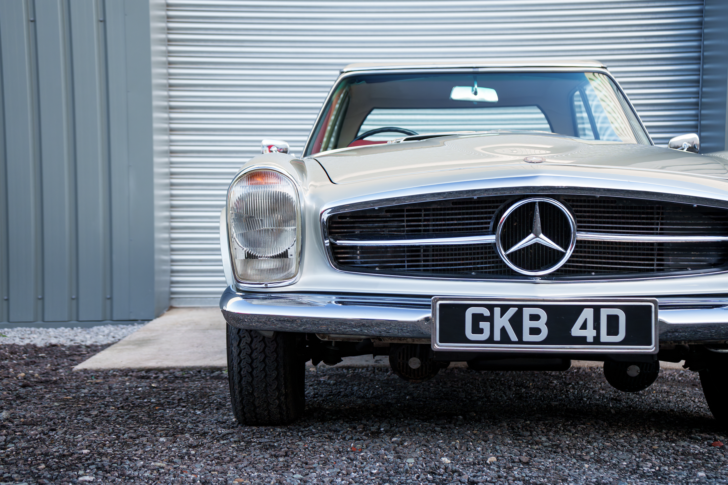 Silver-Red 230SL-3.png