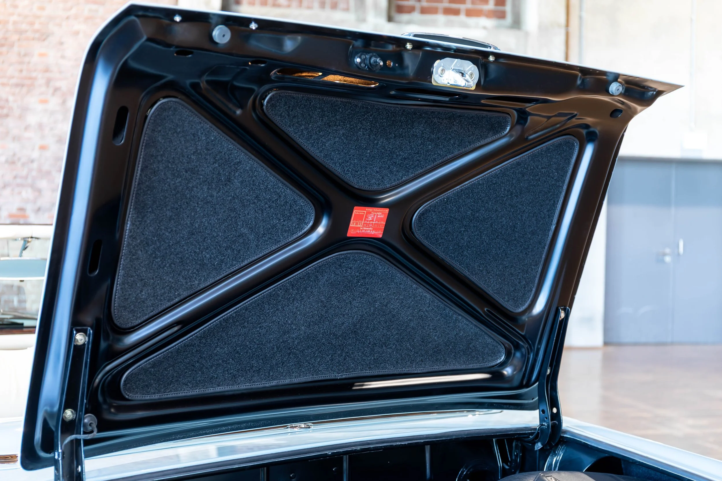 Mercedes-Benz 280SL Pagode - Mobile --50.jpg