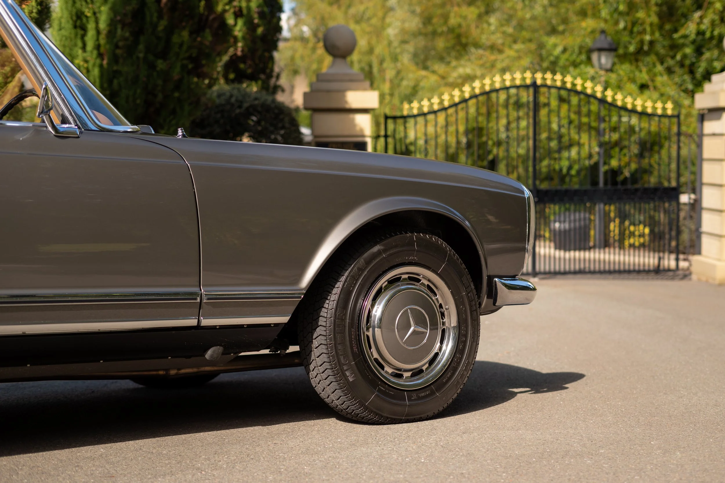 Grey 280 SL-6.jpg