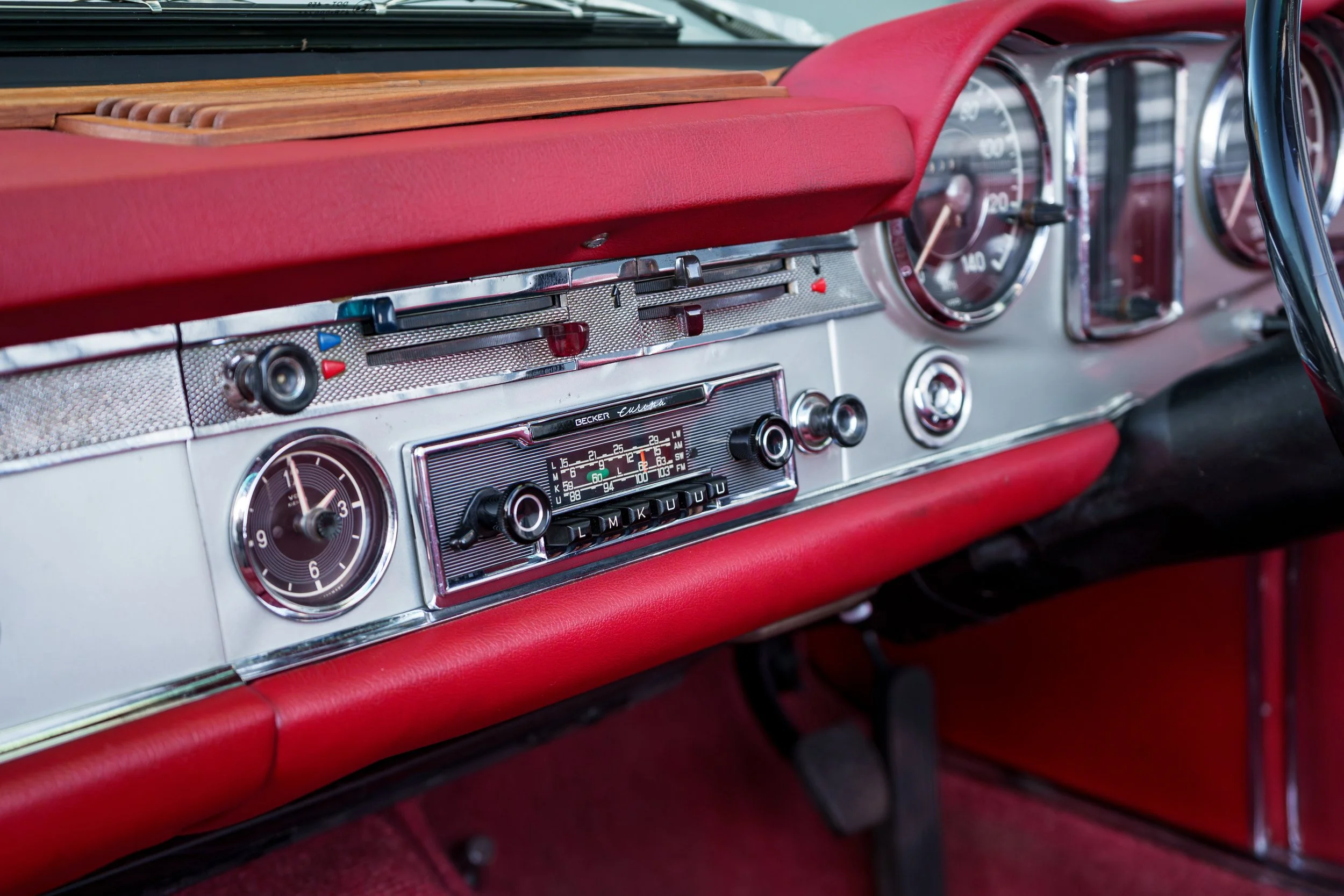 Silver-Red 230SL-16.jpg