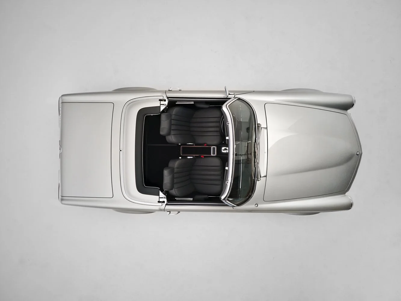 Mercedes_Pagoda_szary_22.jpg