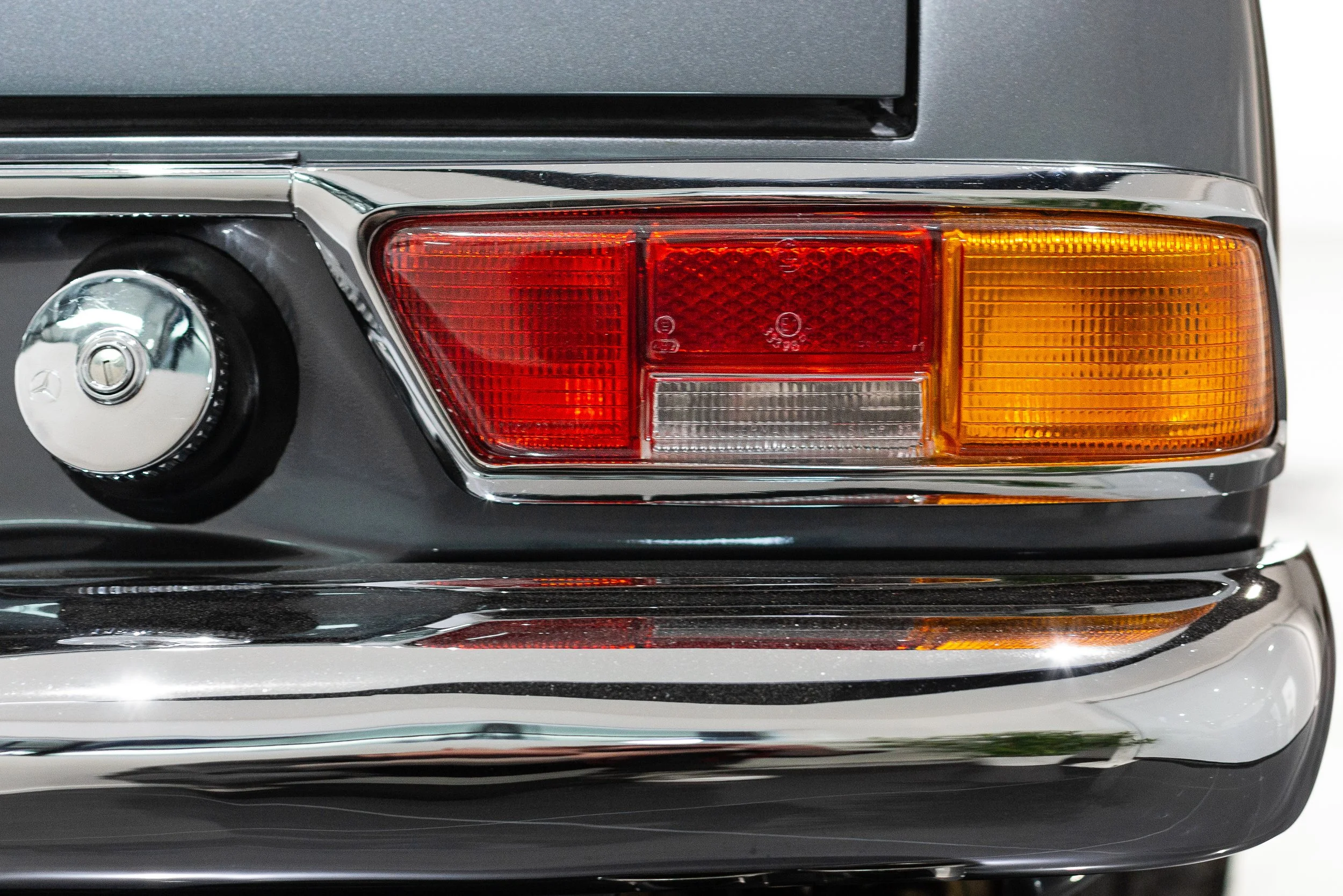 US and European Styling of the Mercedes-Benz W113 Pagoda