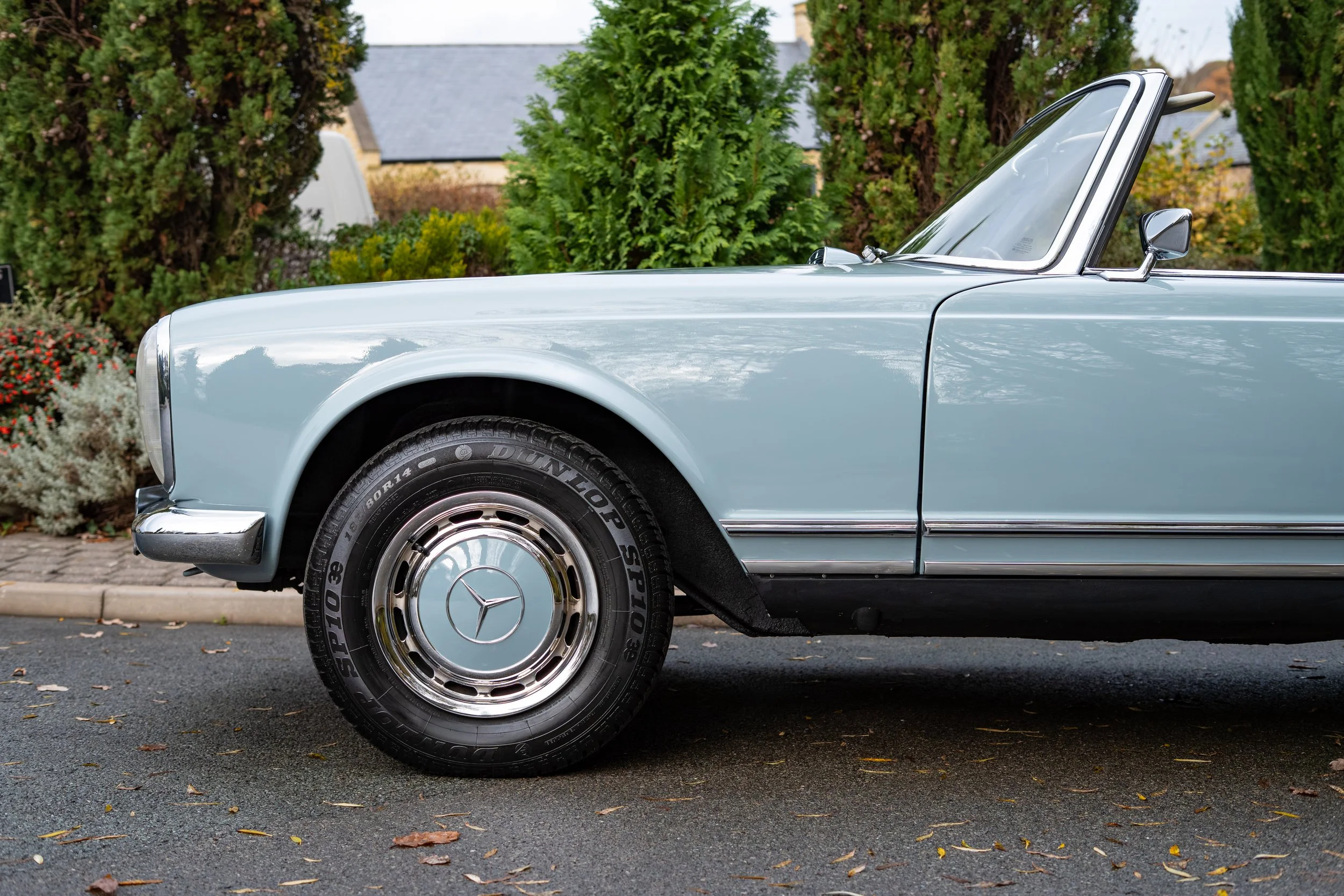 Blue 280 SL Pagoda-12.jpg