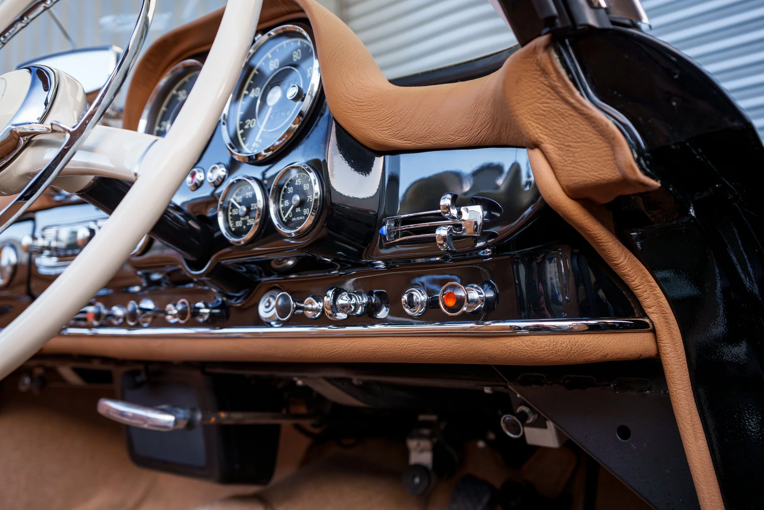 Black-Tan 190SL-32.jpg