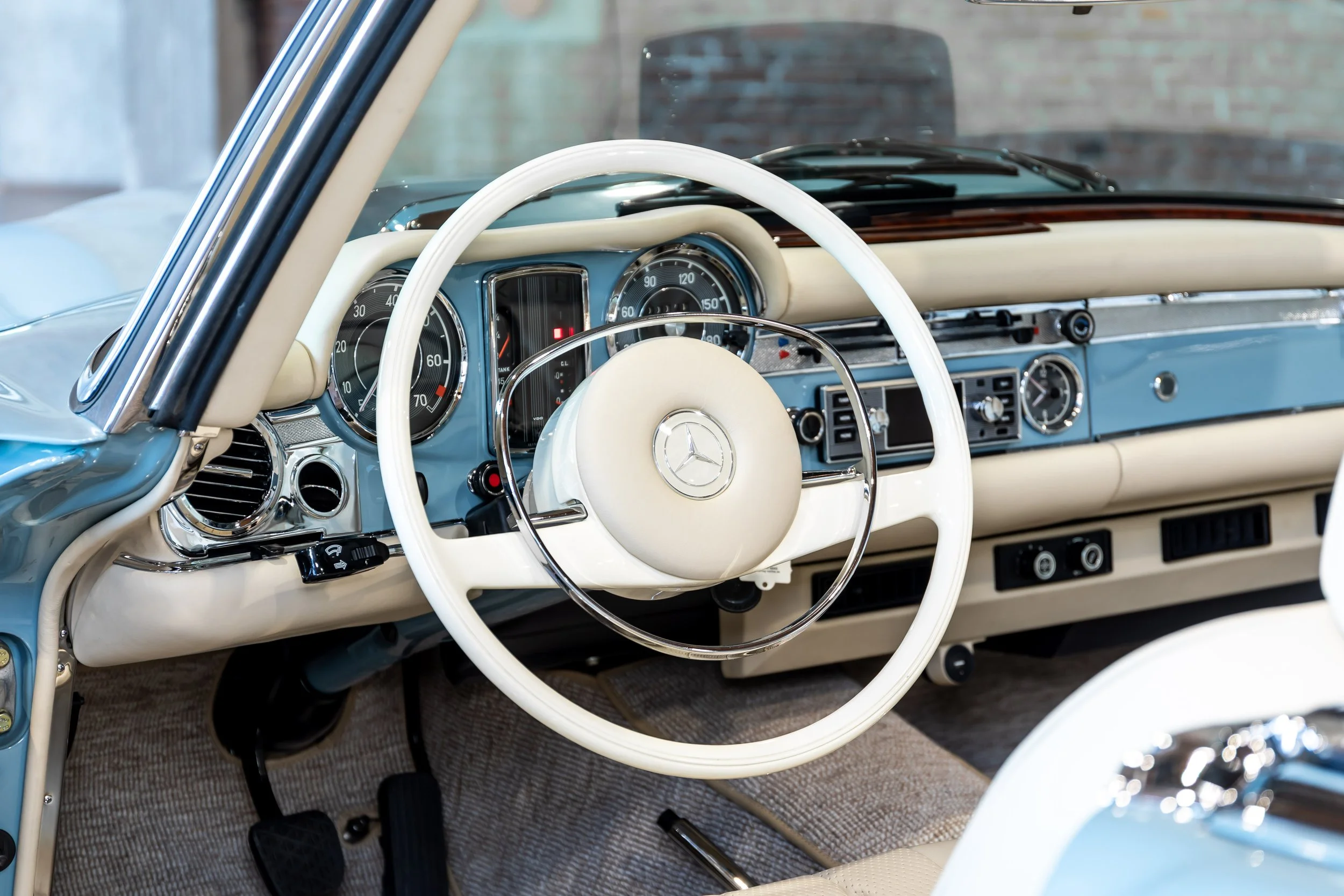 Mercedes-Benz 280SL Pagode - Mobile --35.jpg