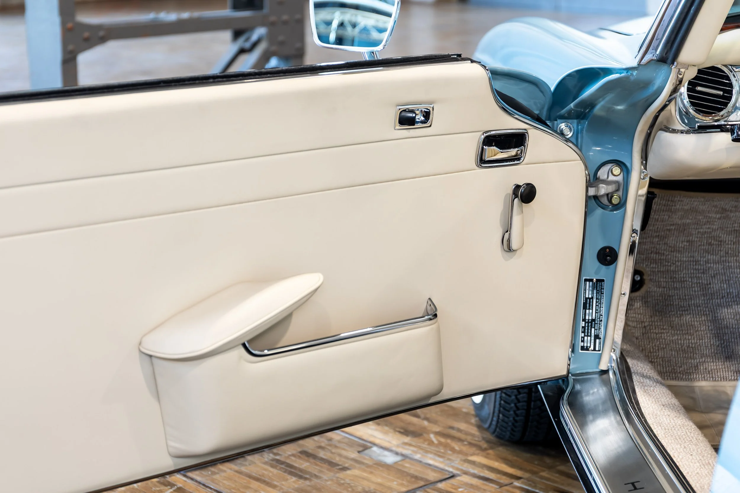 Mercedes-Benz 280SL Pagode - Mobile --34.jpg